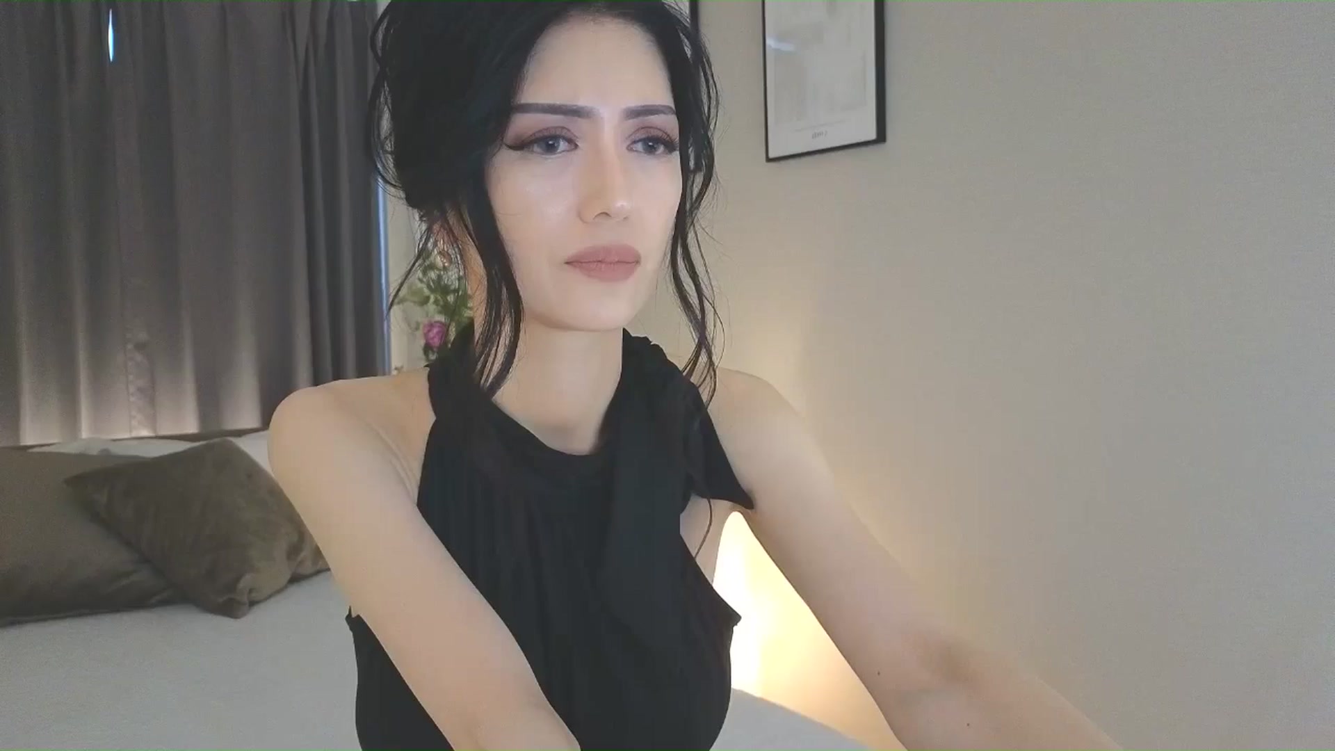 Gallery image thumbnail from Eleah's myfreecams stream on, 06/08/2025, 09:25 image 1 of 20