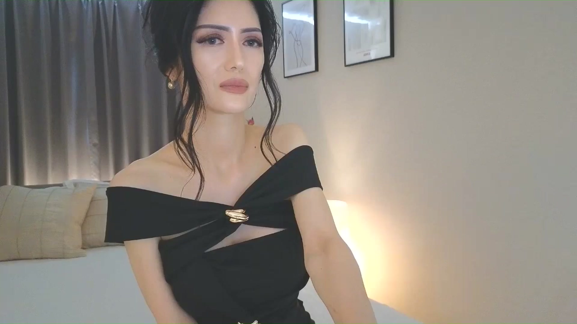 Gallery image thumbnail from Eleah's myfreecams stream on, 06/15/2025, 04:42 image 7 of 20