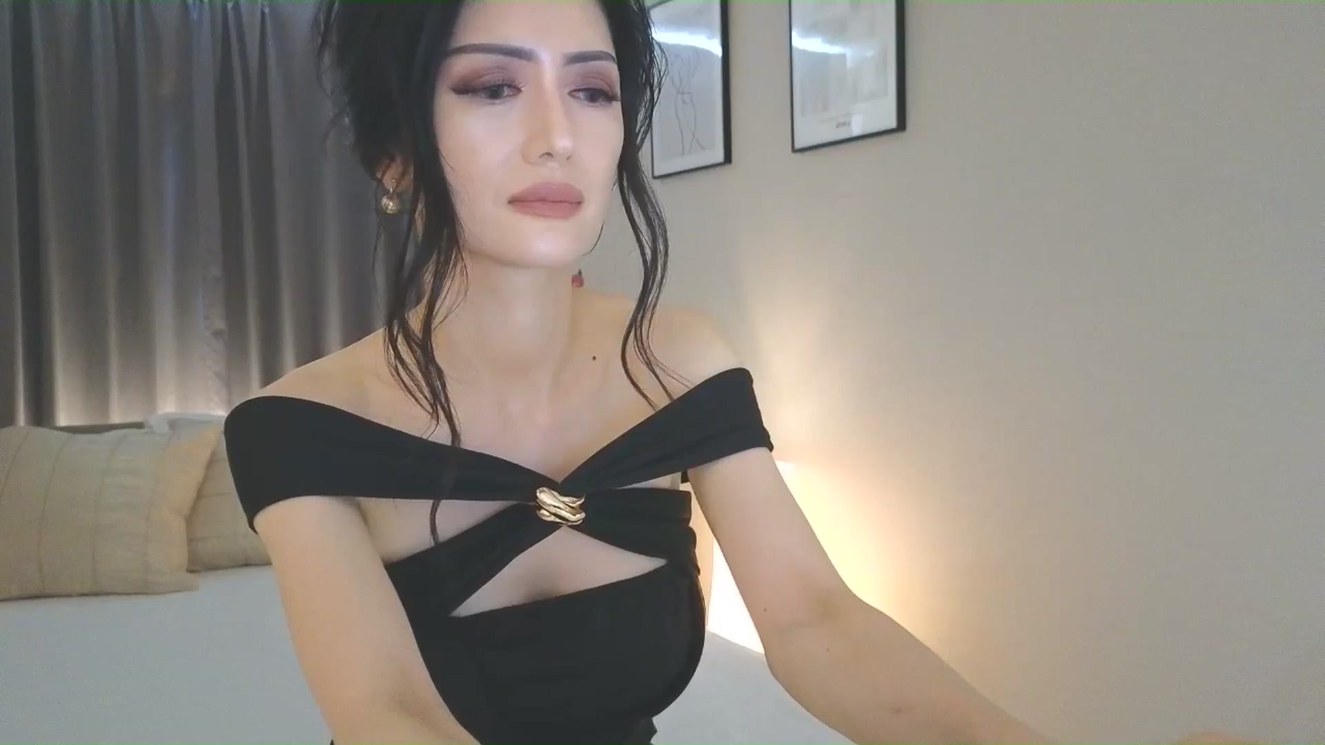 Gallery image thumbnail from Eleah's myfreecams stream on, 06/15/2025, 04:42 image 9 of 20