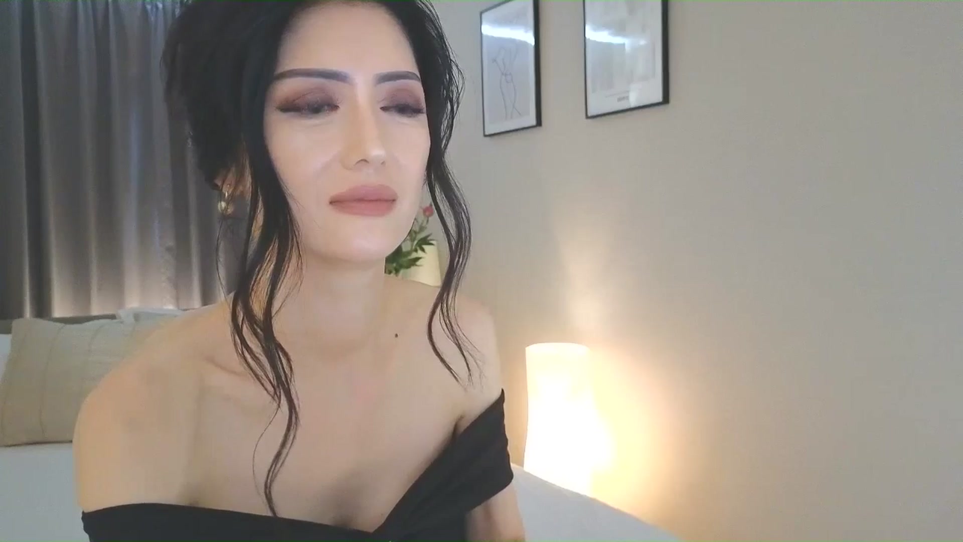 Gallery image thumbnail from Eleah's myfreecams stream on, 06/15/2025, 04:42 image 15 of 20