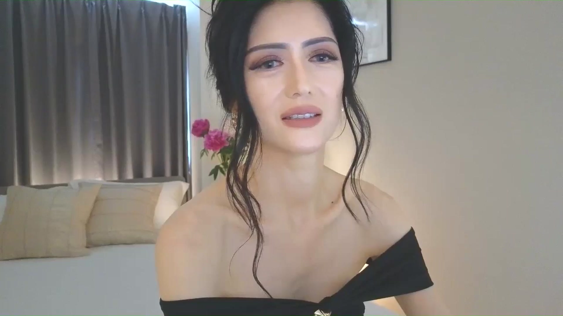 Gallery image thumbnail from Eleah's myfreecams stream on, 06/15/2025, 04:42 image 10 of 20