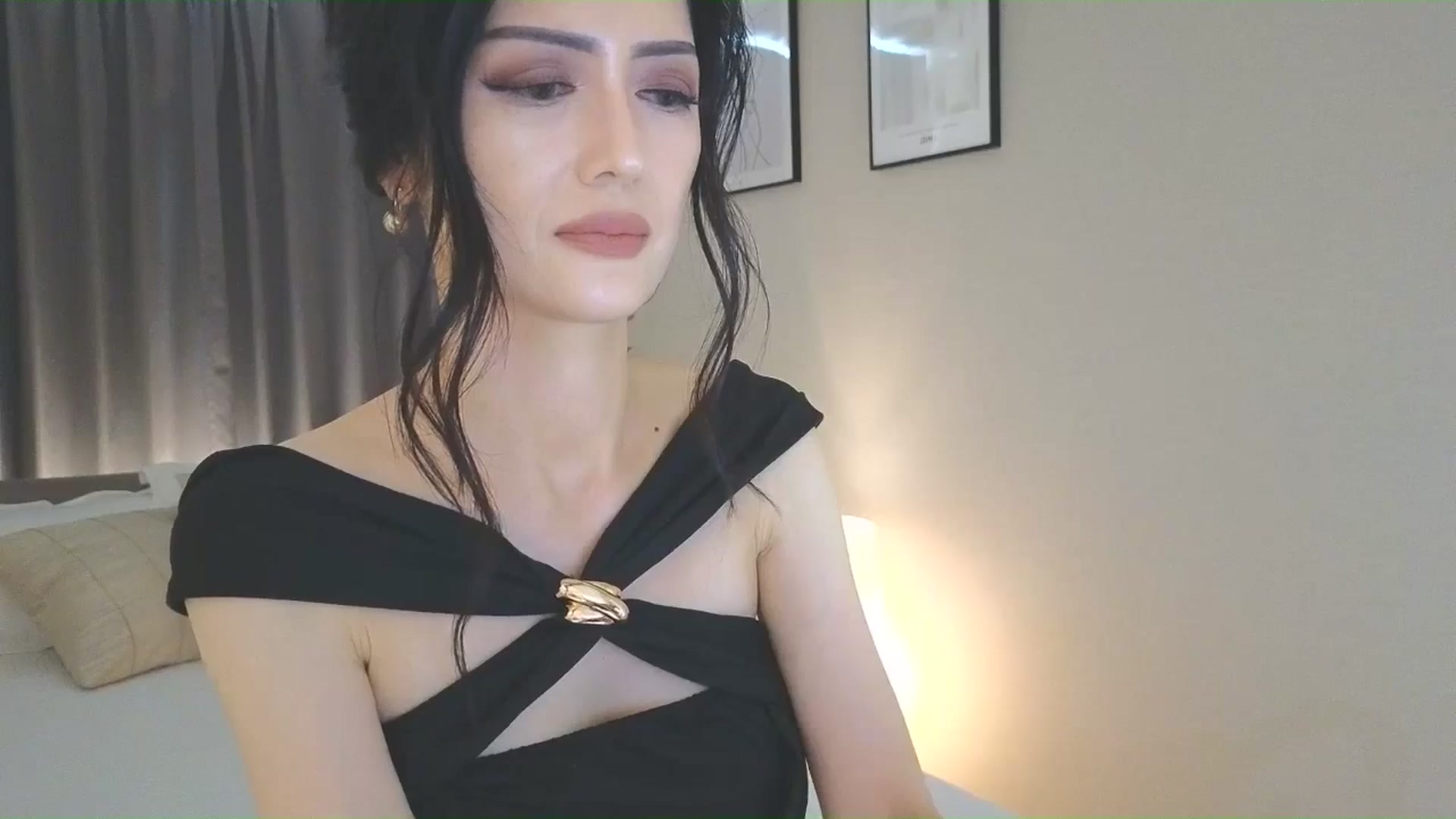 Gallery image thumbnail from Eleah's myfreecams stream on, 06/15/2025, 05:47 image 18 of 20