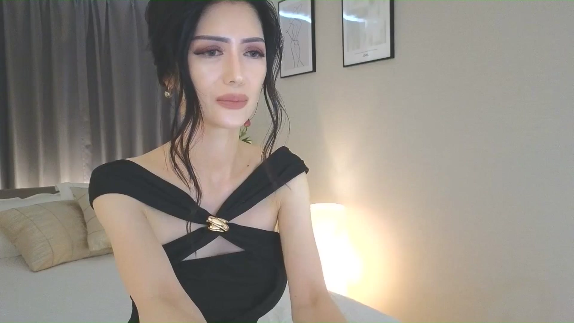 Gallery image thumbnail from Eleah's myfreecams stream on, 06/15/2025, 05:47 image 6 of 20