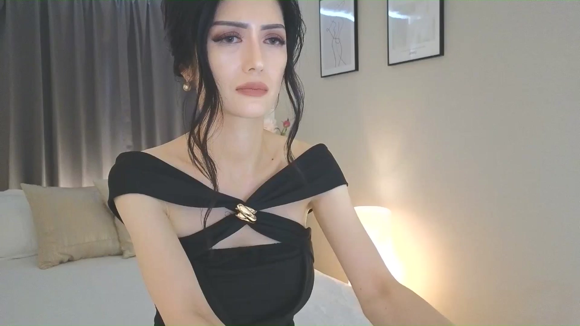 Gallery image thumbnail from Eleah's myfreecams stream on, 06/15/2025, 07:21 image 6 of 20