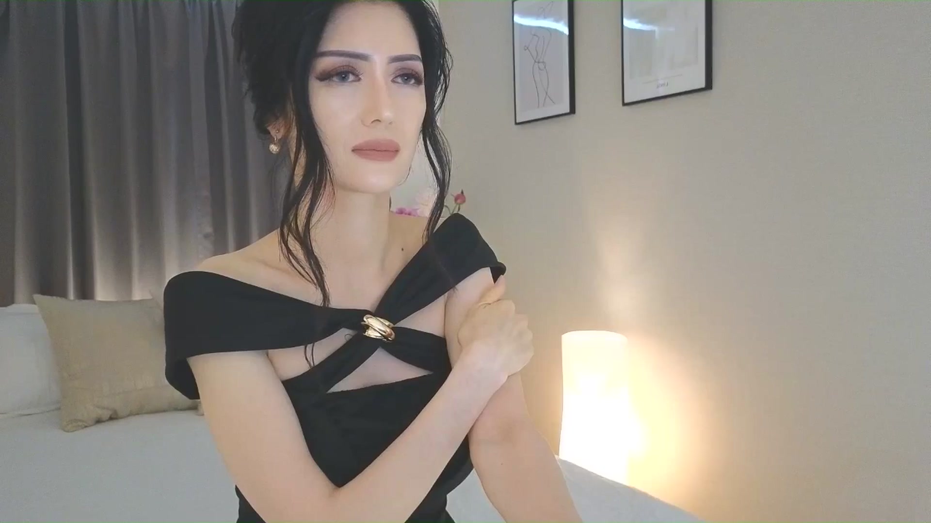 Gallery image thumbnail from Eleah's myfreecams stream on, 06/15/2025, 07:21 image 4 of 20
