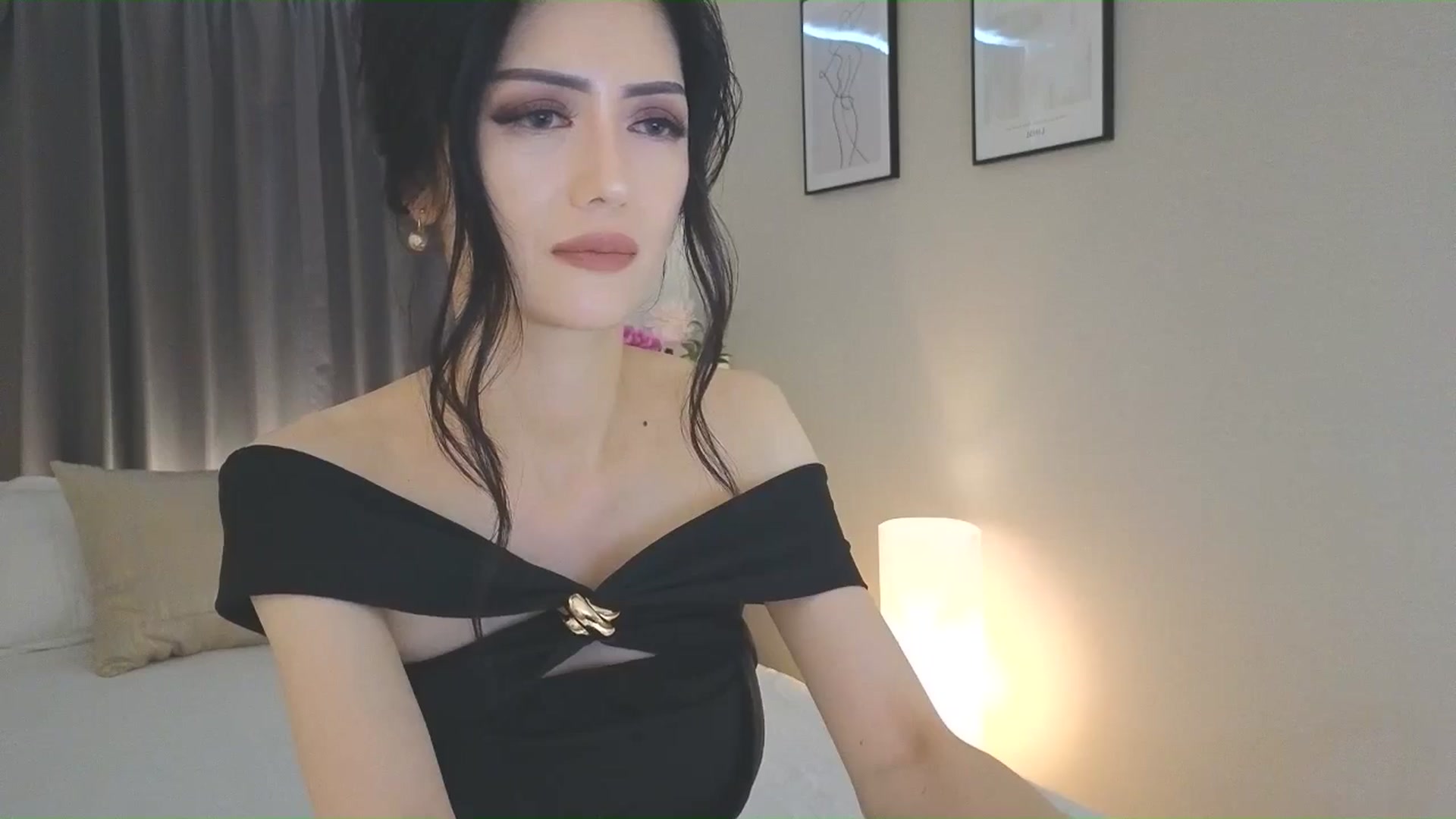 Gallery image thumbnail from Eleah's myfreecams stream on, 06/15/2025, 07:21 image 18 of 20