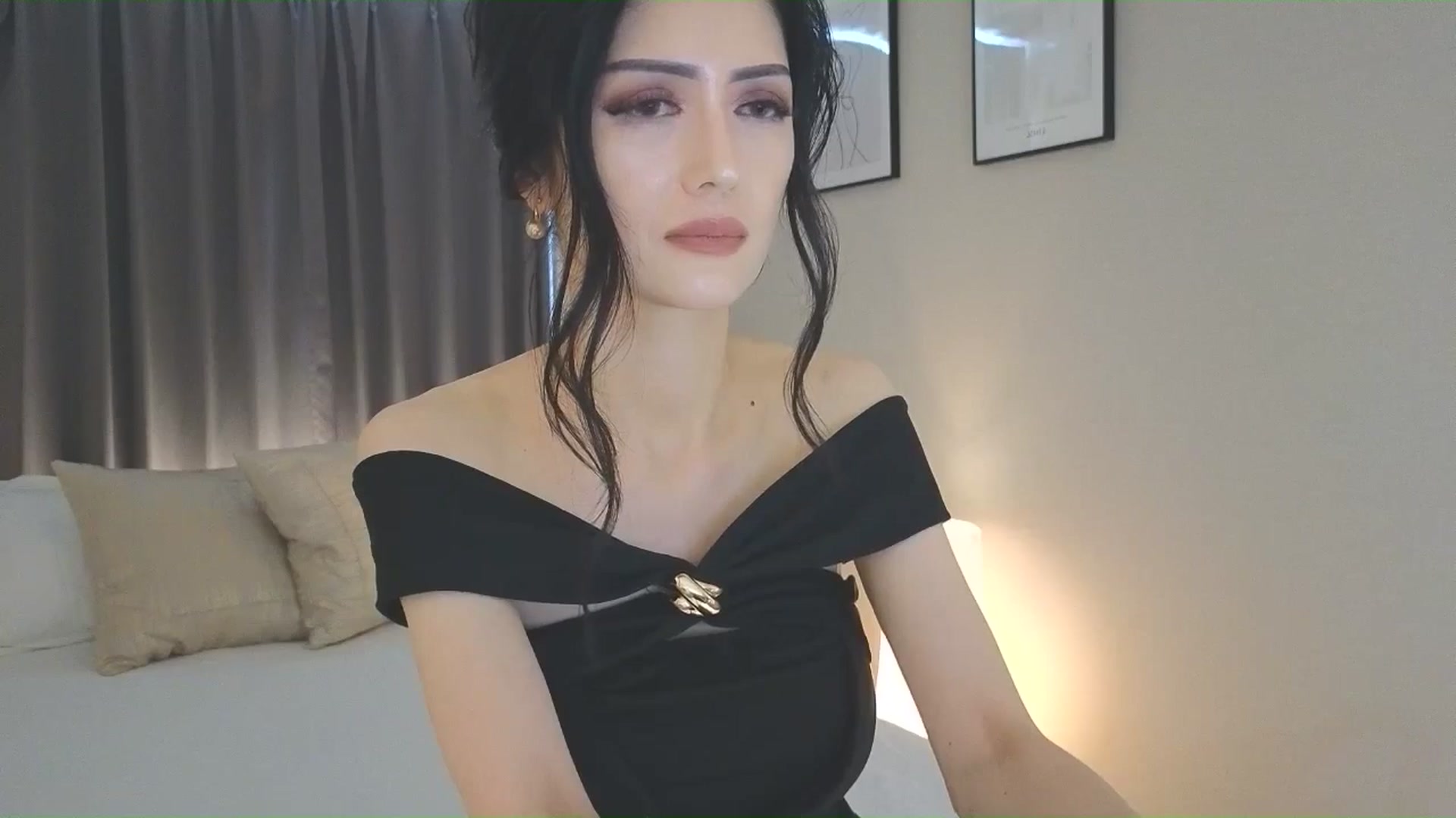Gallery image thumbnail from Eleah's myfreecams stream on, 06/15/2025, 07:21 image 9 of 20
