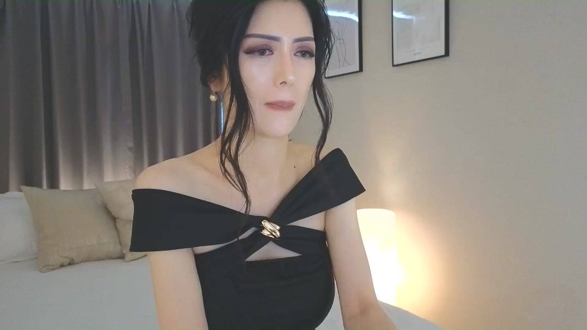 Gallery image thumbnail from Eleah's myfreecams stream on, 06/15/2025, 07:21 image 13 of 20