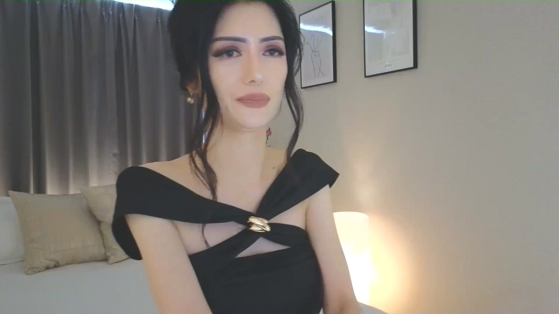 Gallery image thumbnail from Eleah's myfreecams stream on, 06/15/2025, 07:21 image 1 of 20