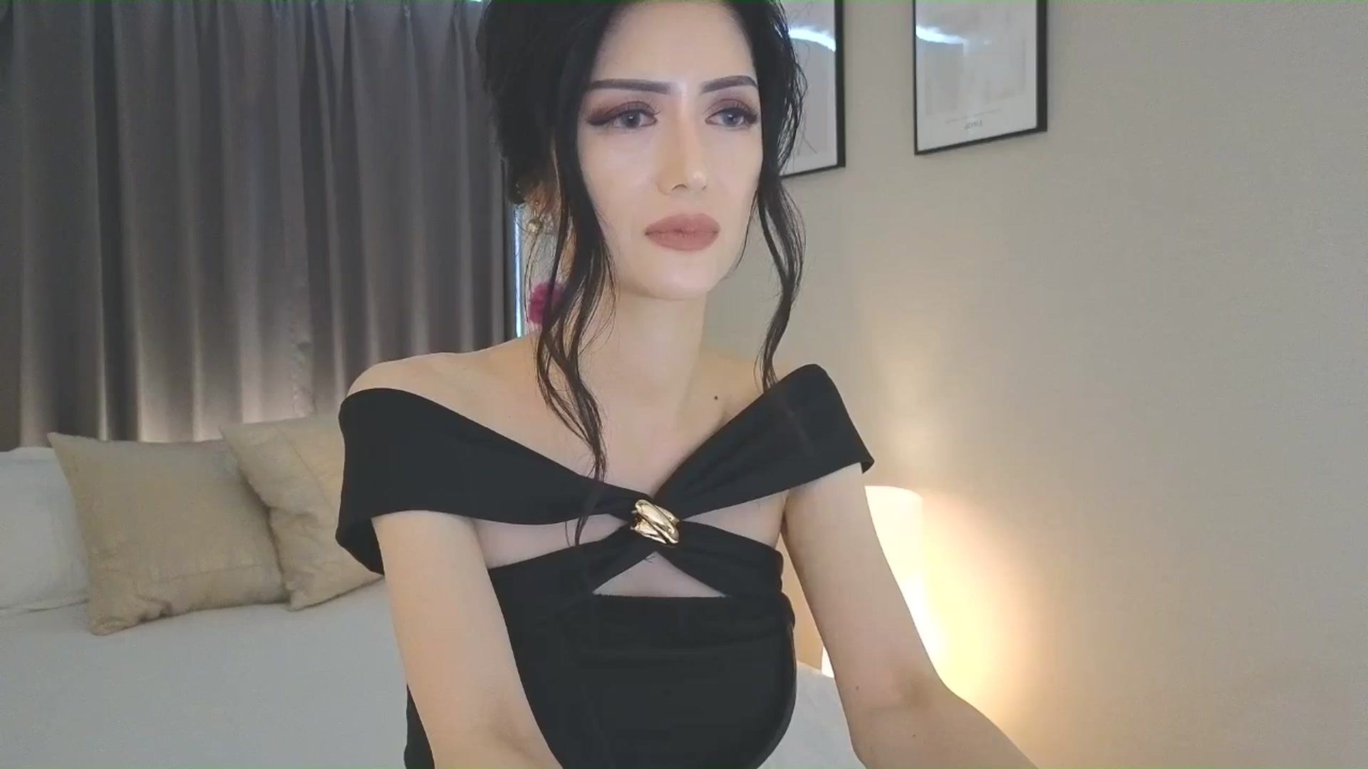 Gallery image thumbnail from Eleah's myfreecams stream on, 06/15/2025, 07:21 image 14 of 20