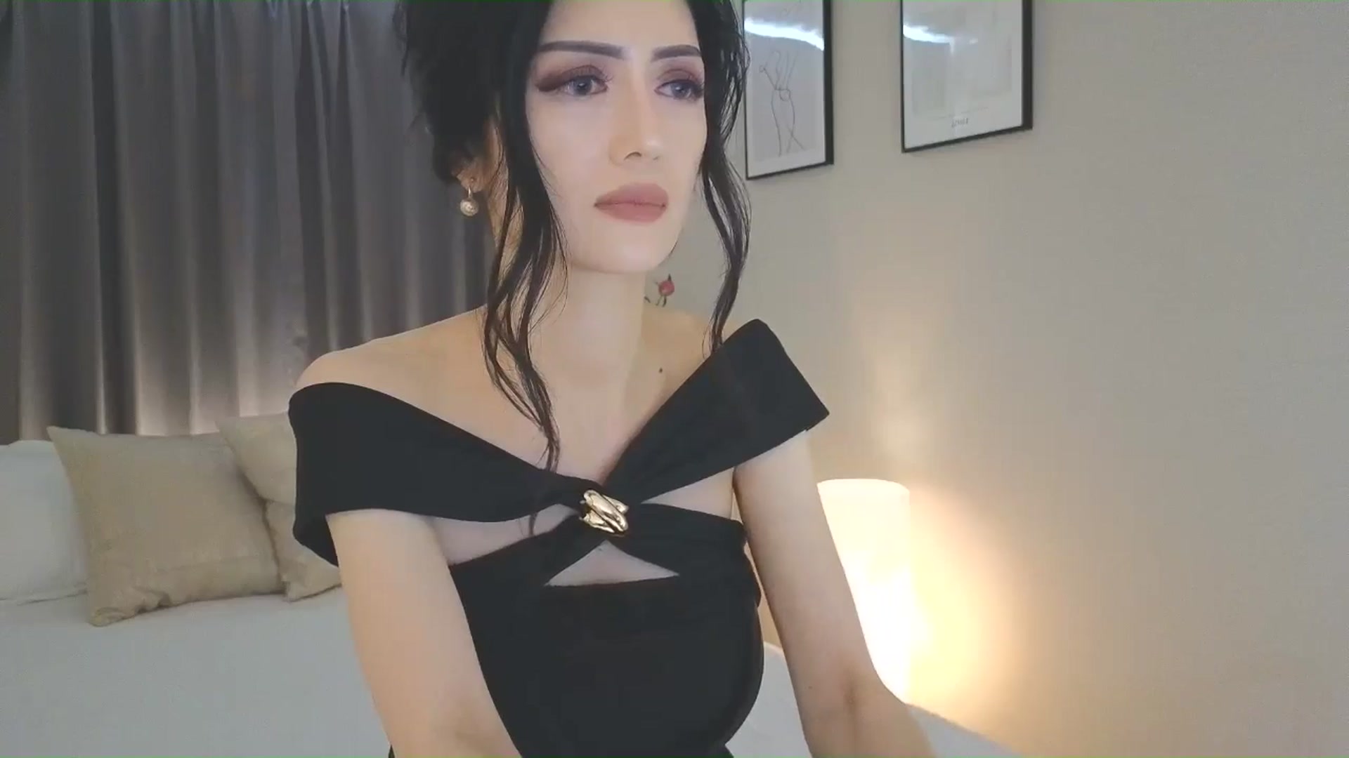 Gallery image thumbnail from Eleah's myfreecams stream on, 06/15/2025, 07:21 image 15 of 20
