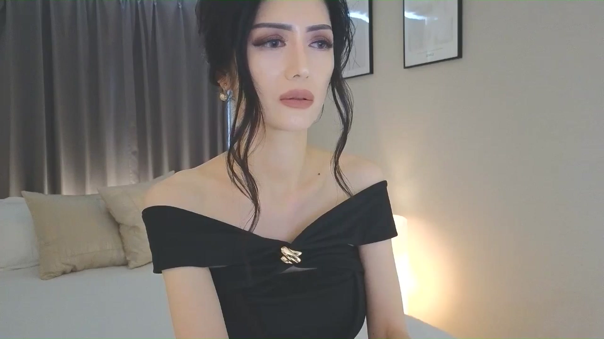 Gallery image thumbnail from Eleah's myfreecams stream on, 06/15/2025, 07:21 image 8 of 20
