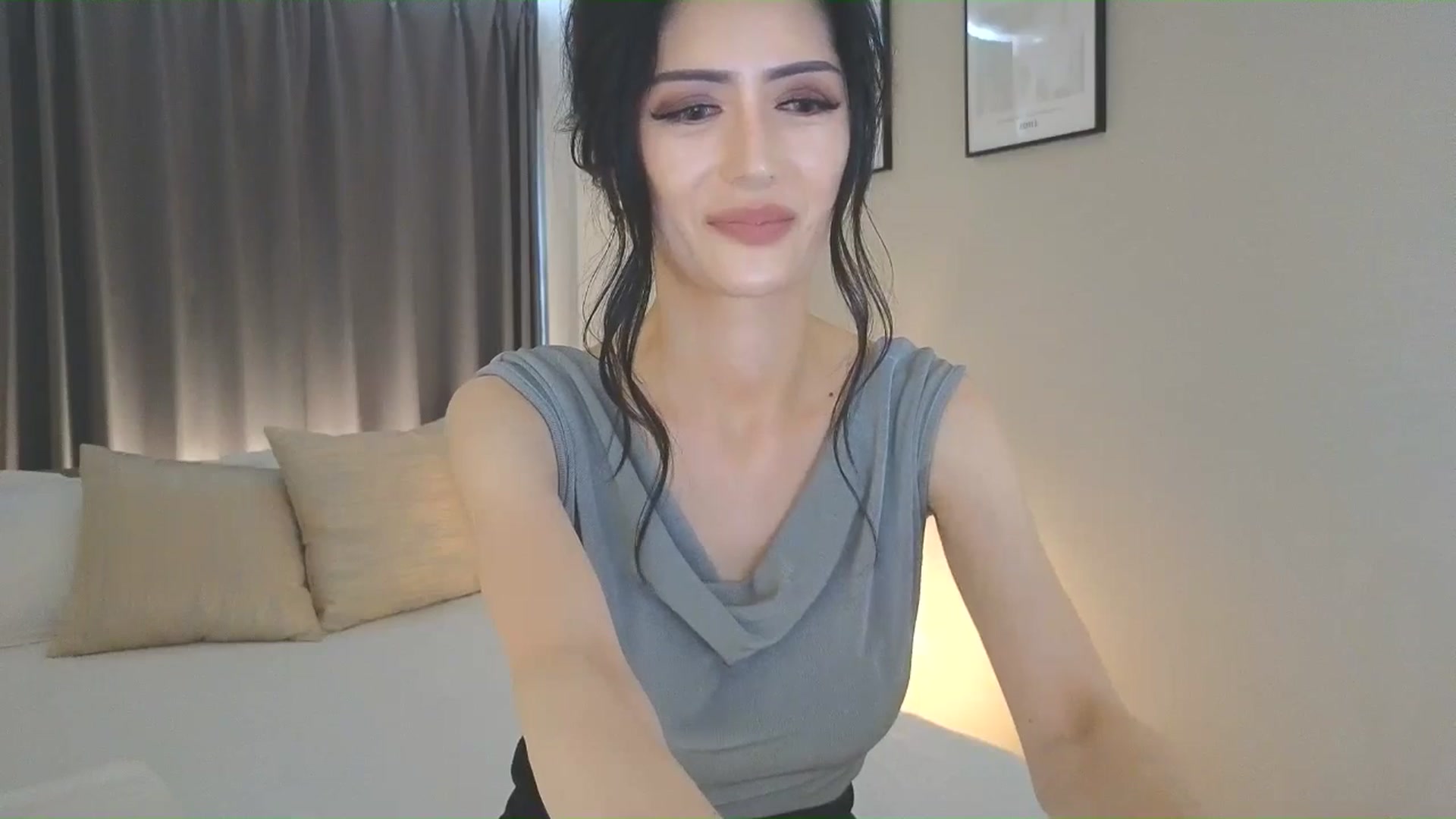 Gallery image thumbnail from Eleah's myfreecams stream on, 06/19/2025, 03:25 image 2 of 20