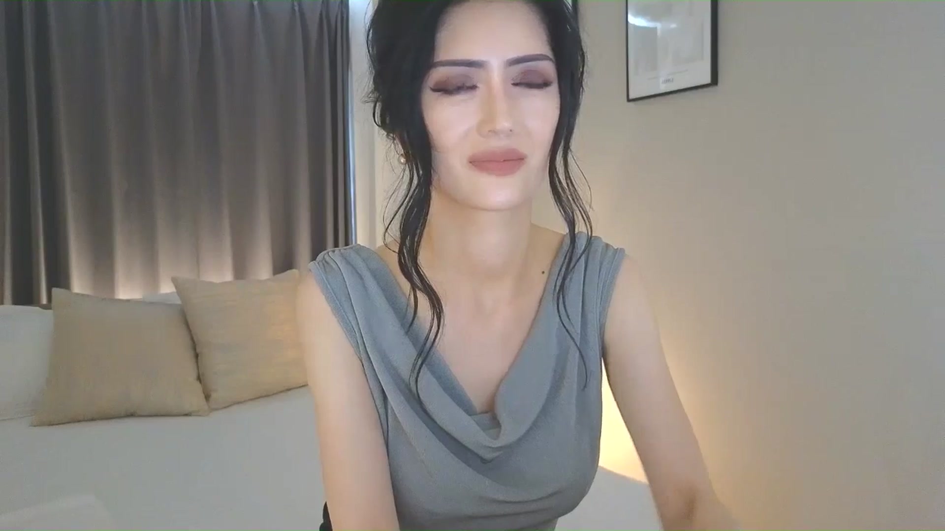 Gallery image thumbnail from Eleah's myfreecams stream on, 06/19/2025, 03:25 image 6 of 20