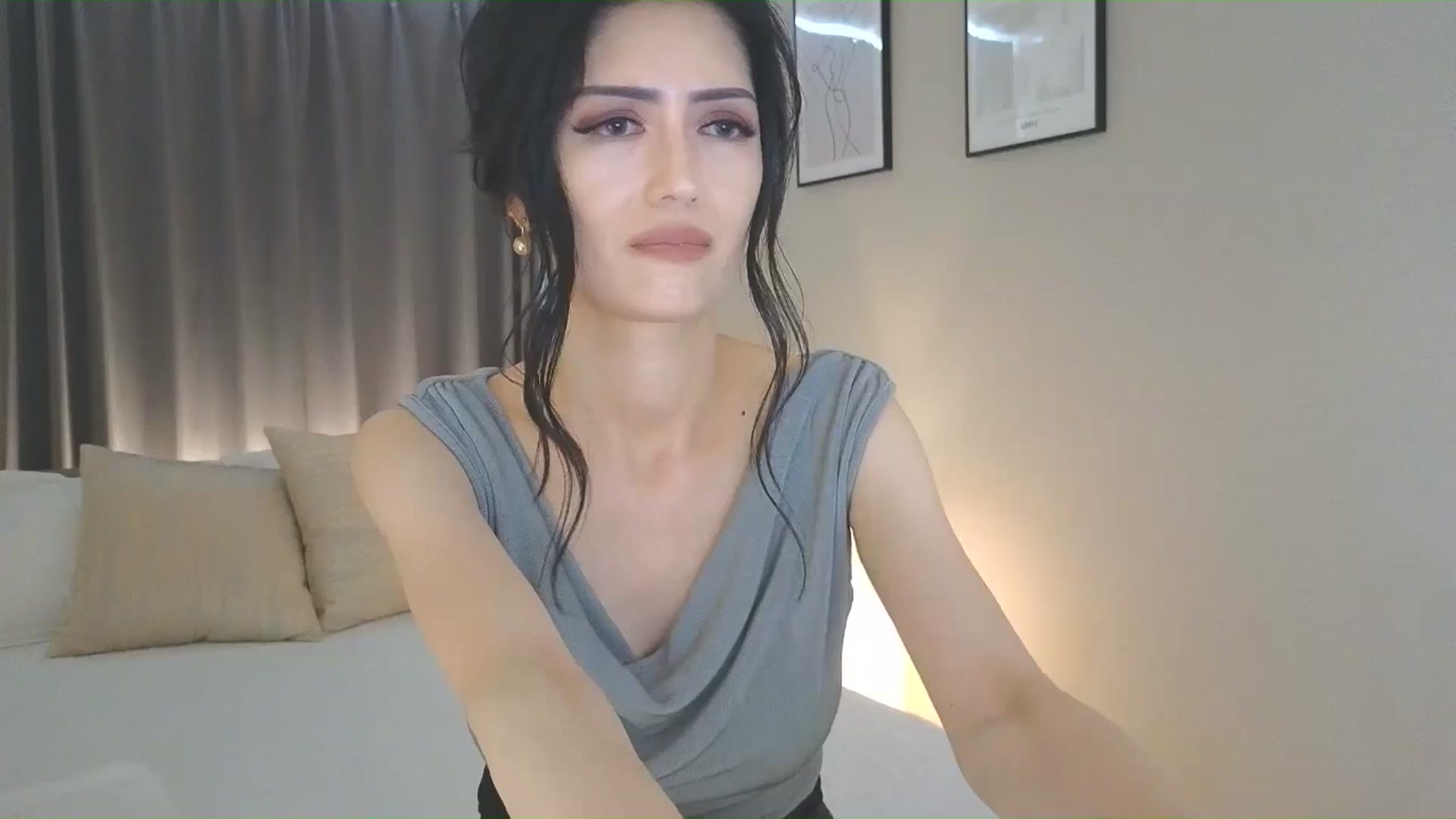 Gallery image thumbnail from Eleah's myfreecams stream on, 06/19/2025, 03:25 image 16 of 20