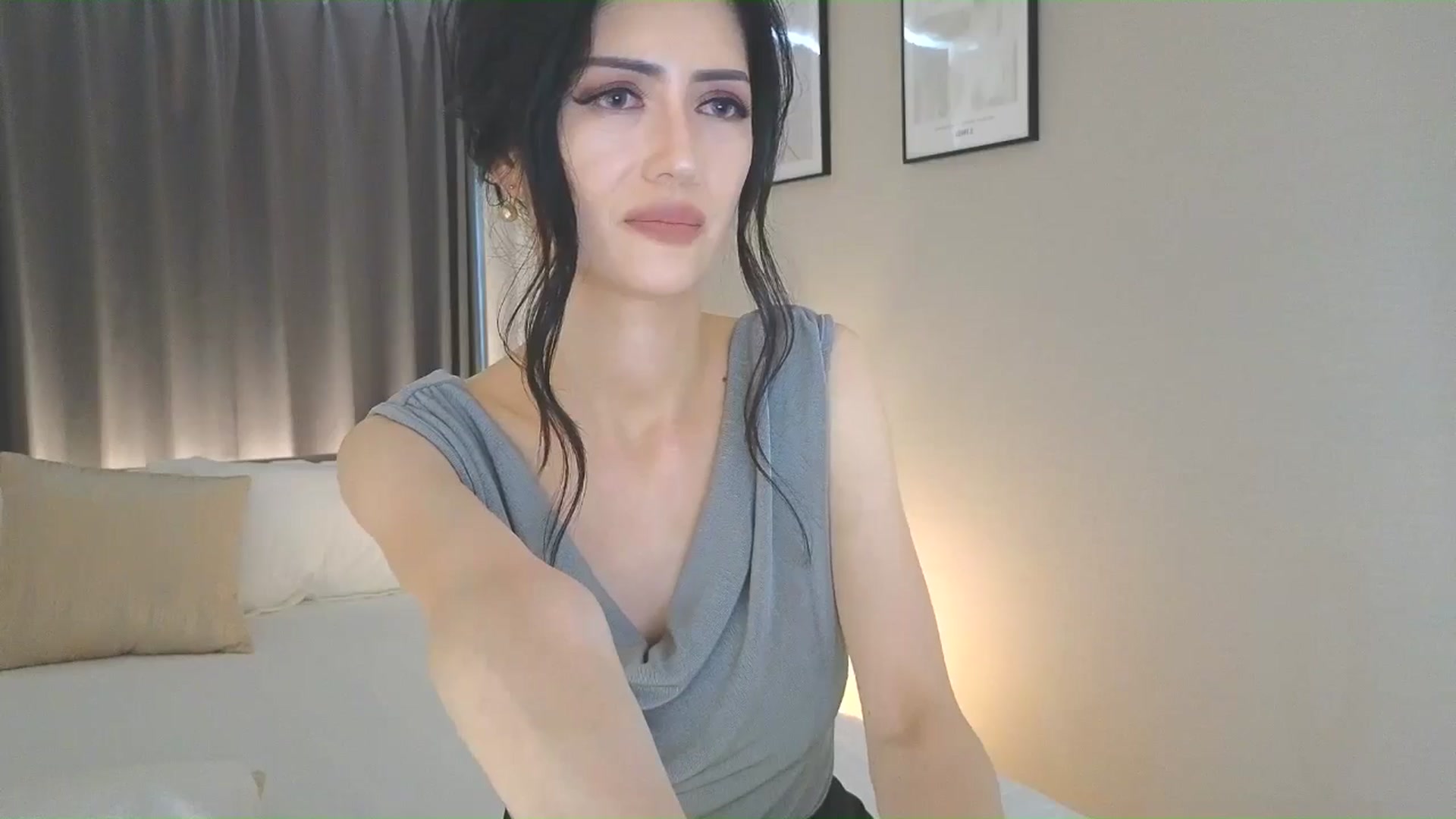 Gallery image thumbnail from Eleah's myfreecams stream on, 06/19/2025, 05:56 image 17 of 20