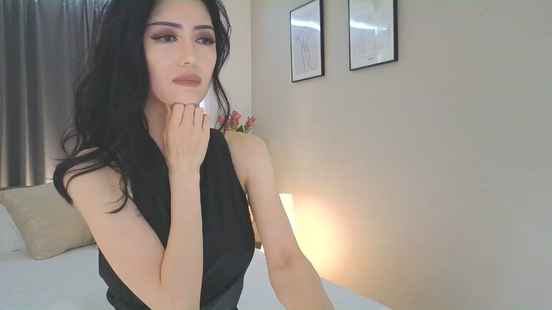 Gallery image thumbnail from Eleah's myfreecams stream on, 06/22/2025, 02:51 image 1 of 20