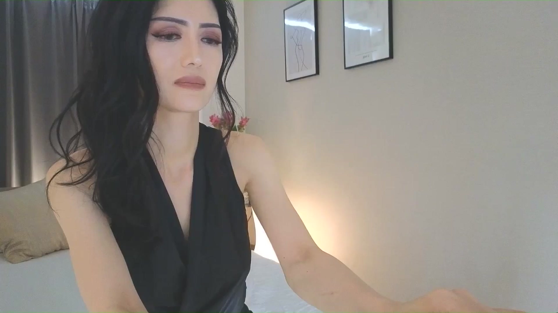 Gallery image thumbnail from Eleah's myfreecams stream on, 06/22/2025, 04:02 image 19 of 20