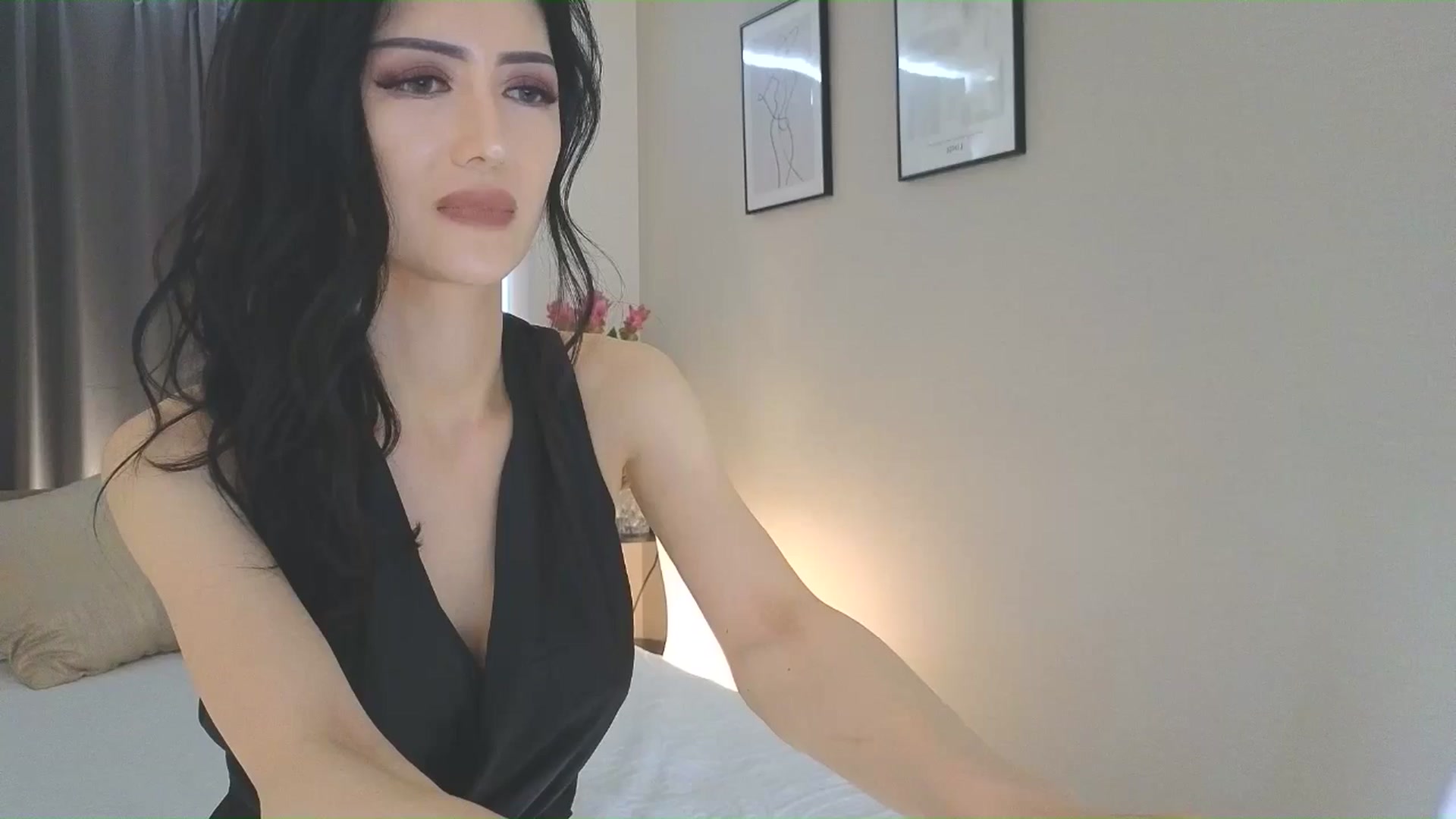 Gallery image thumbnail from Eleah's myfreecams stream on, 06/22/2025, 04:02 image 5 of 20
