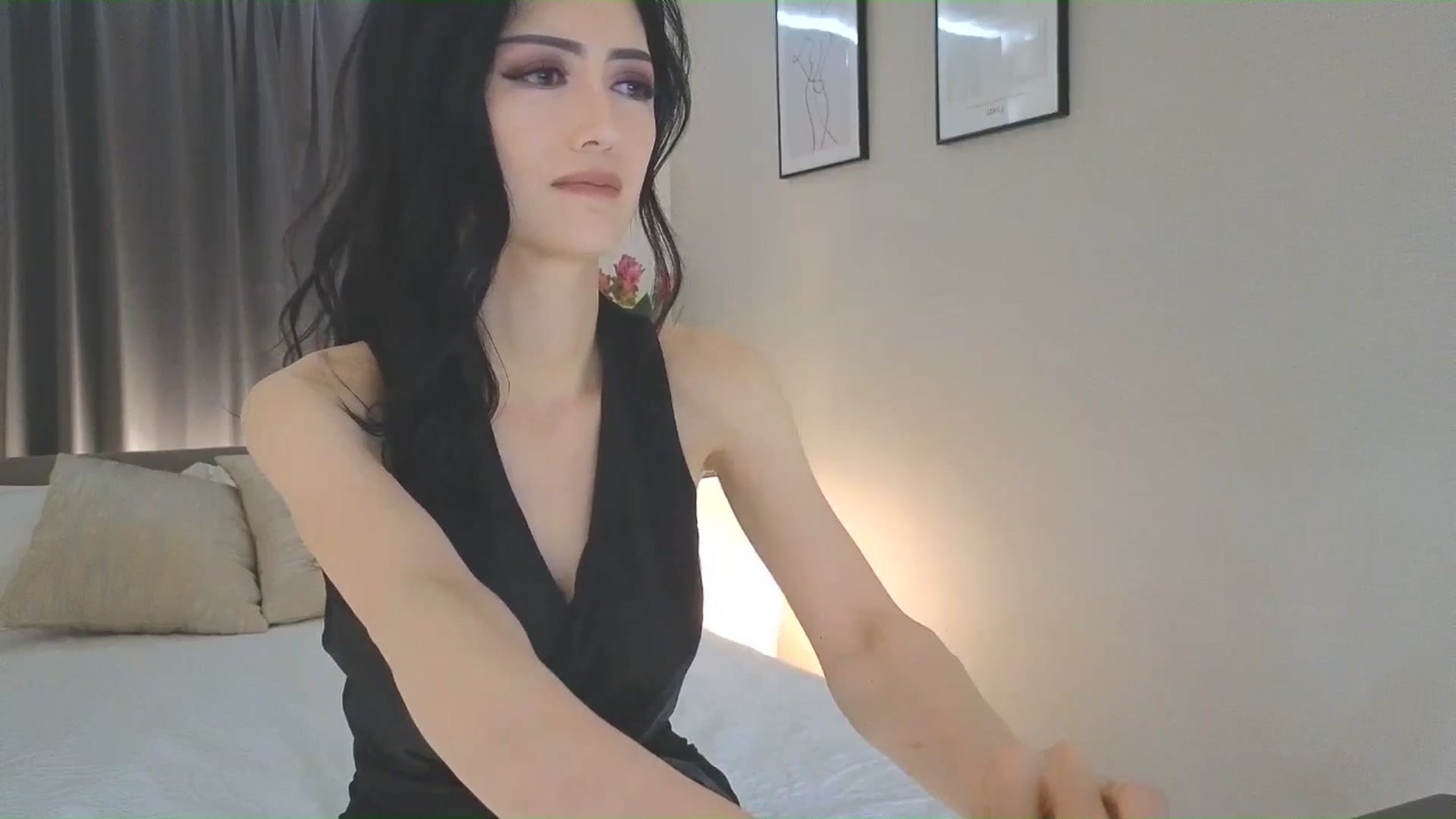 Gallery image thumbnail from Eleah's myfreecams stream on, 06/22/2025, 06:24 image 2 of 20
