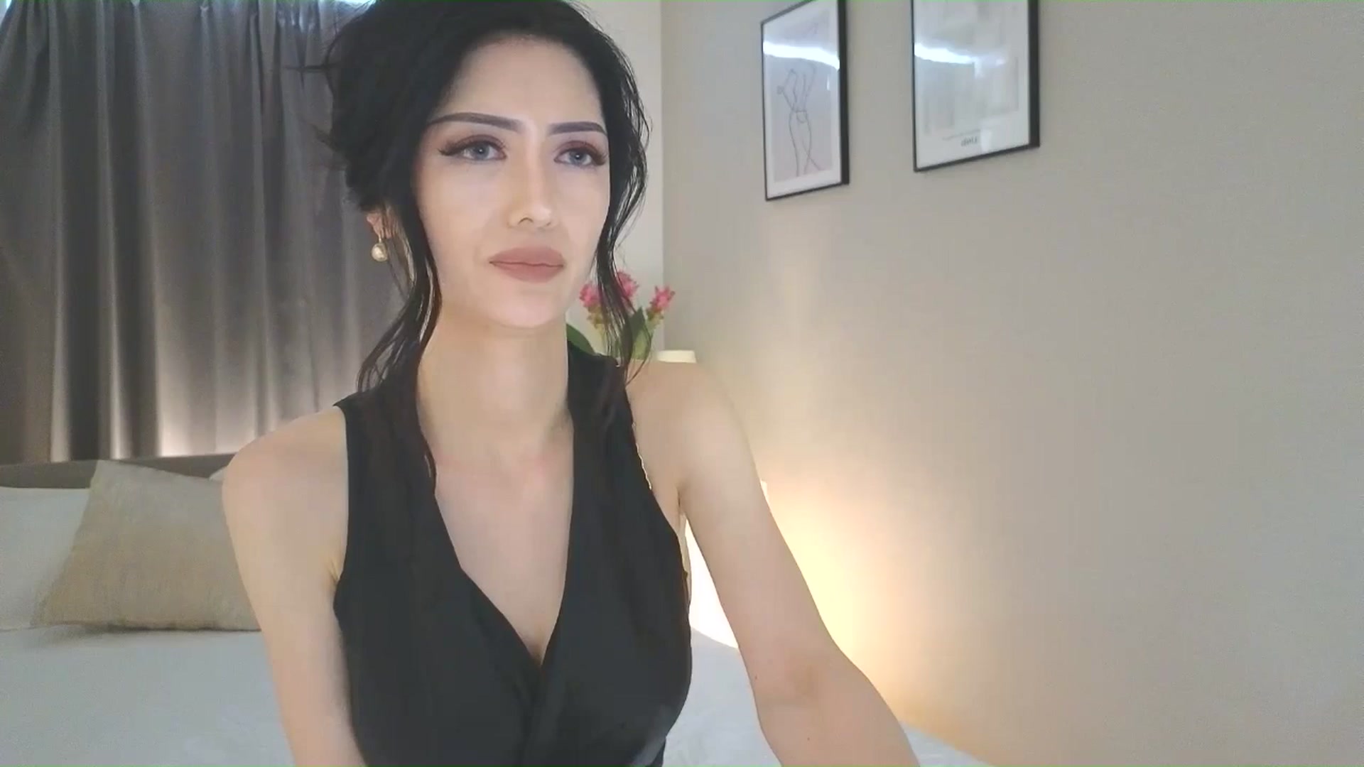 Gallery image thumbnail from Eleah's myfreecams stream on, 06/22/2025, 06:24 image 20 of 20
