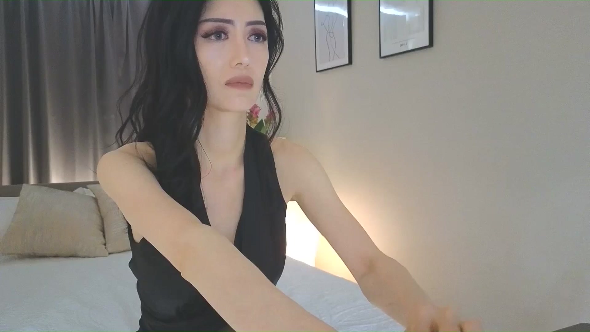 Gallery image thumbnail from Eleah's myfreecams stream on, 06/22/2025, 06:24 image 3 of 20