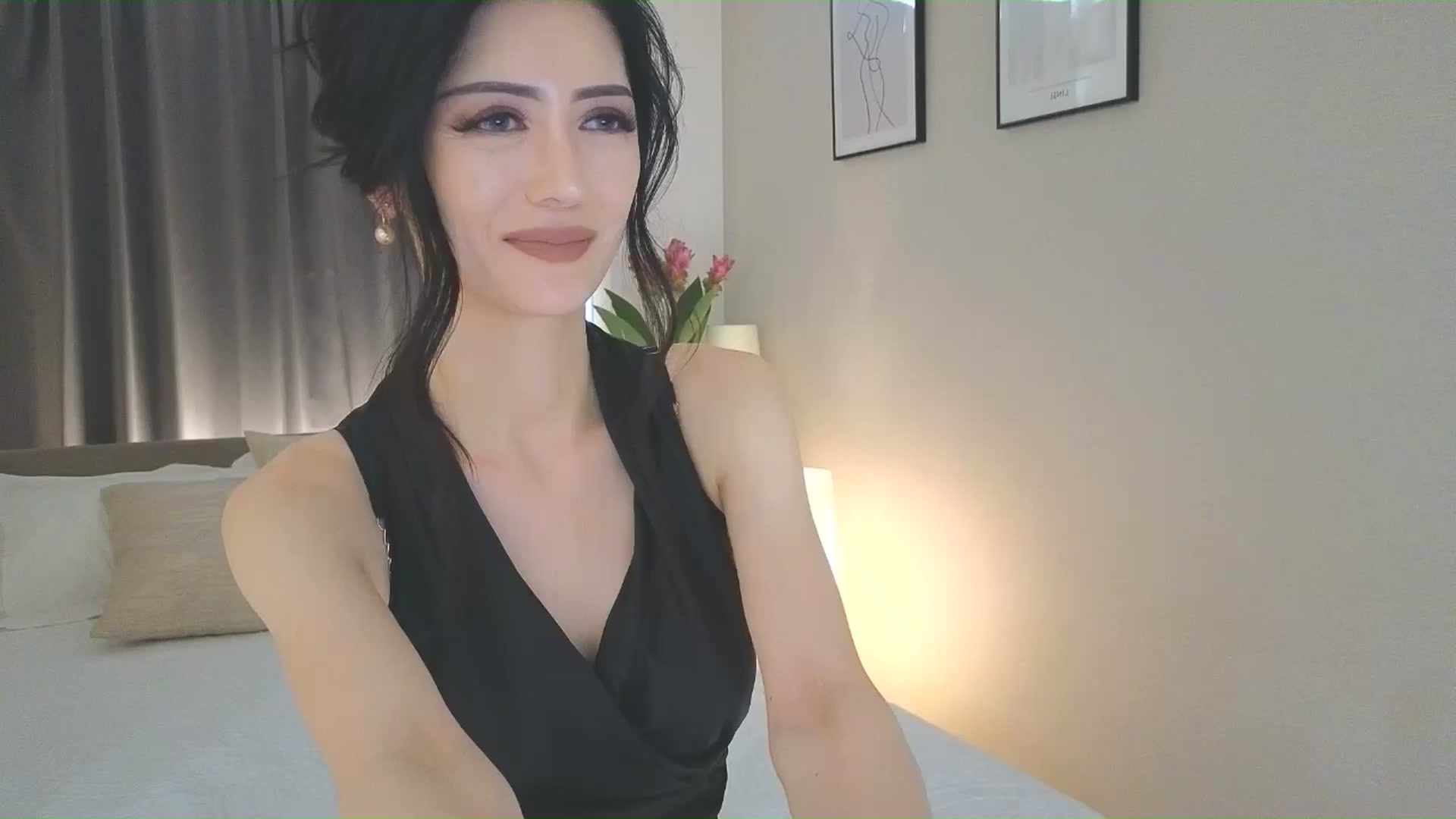 Gallery image thumbnail from Eleah's myfreecams stream on, 06/22/2025, 08:55 image 7 of 20