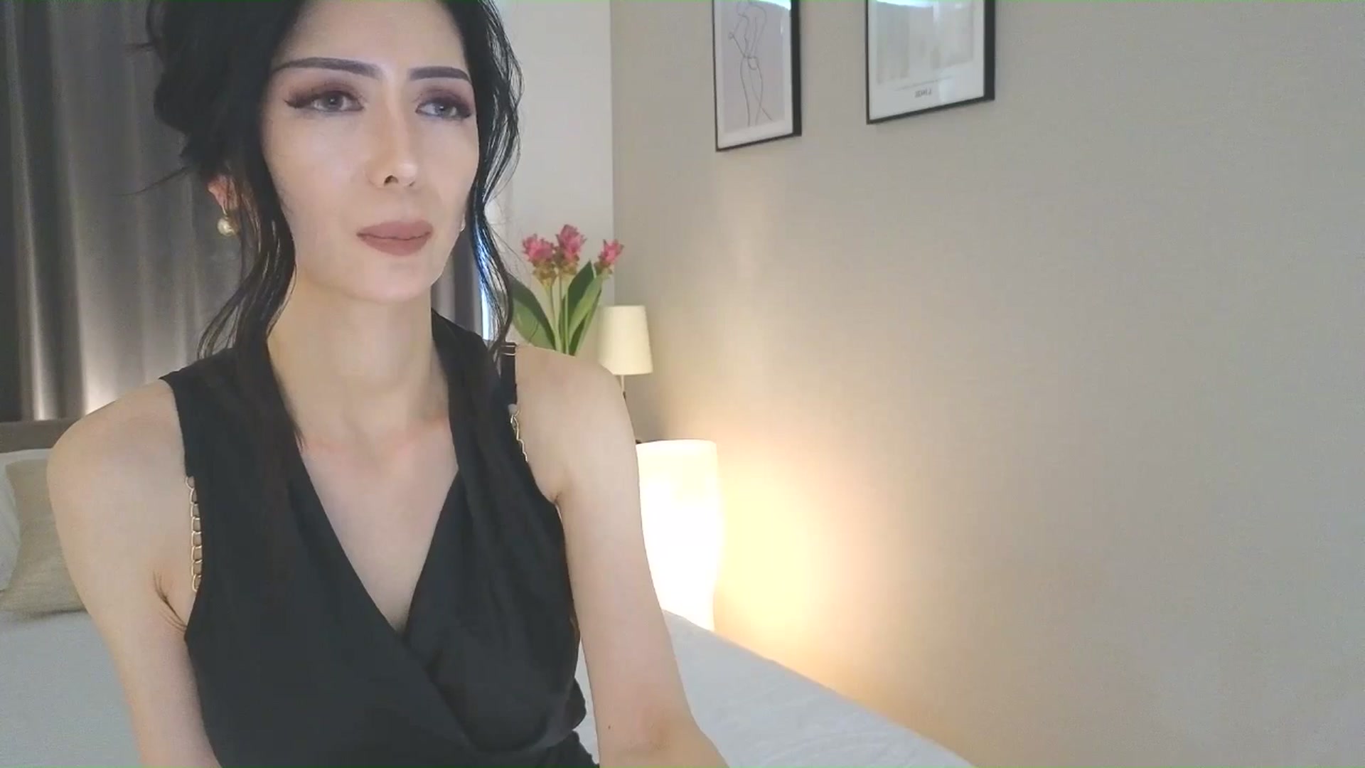 Gallery image thumbnail from Eleah's myfreecams stream on, 06/22/2025, 08:55 image 18 of 20