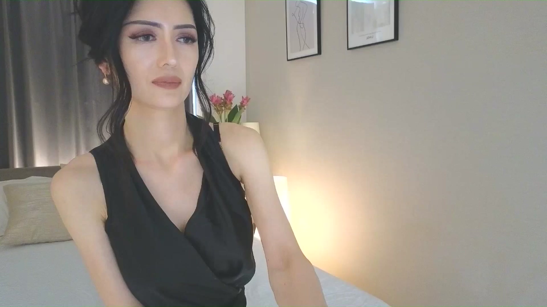 Gallery image thumbnail from Eleah's myfreecams stream on, 06/22/2025, 08:55 image 17 of 20