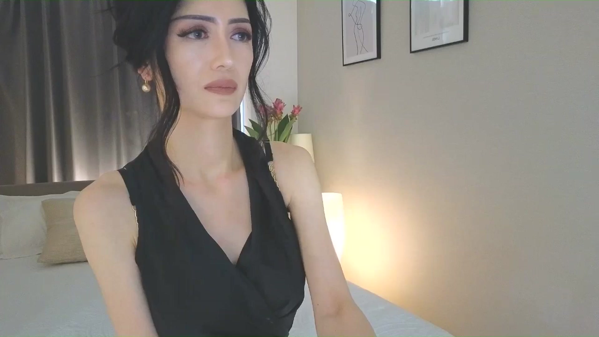Gallery image thumbnail from Eleah's myfreecams stream on, 06/22/2025, 08:55 image 10 of 20