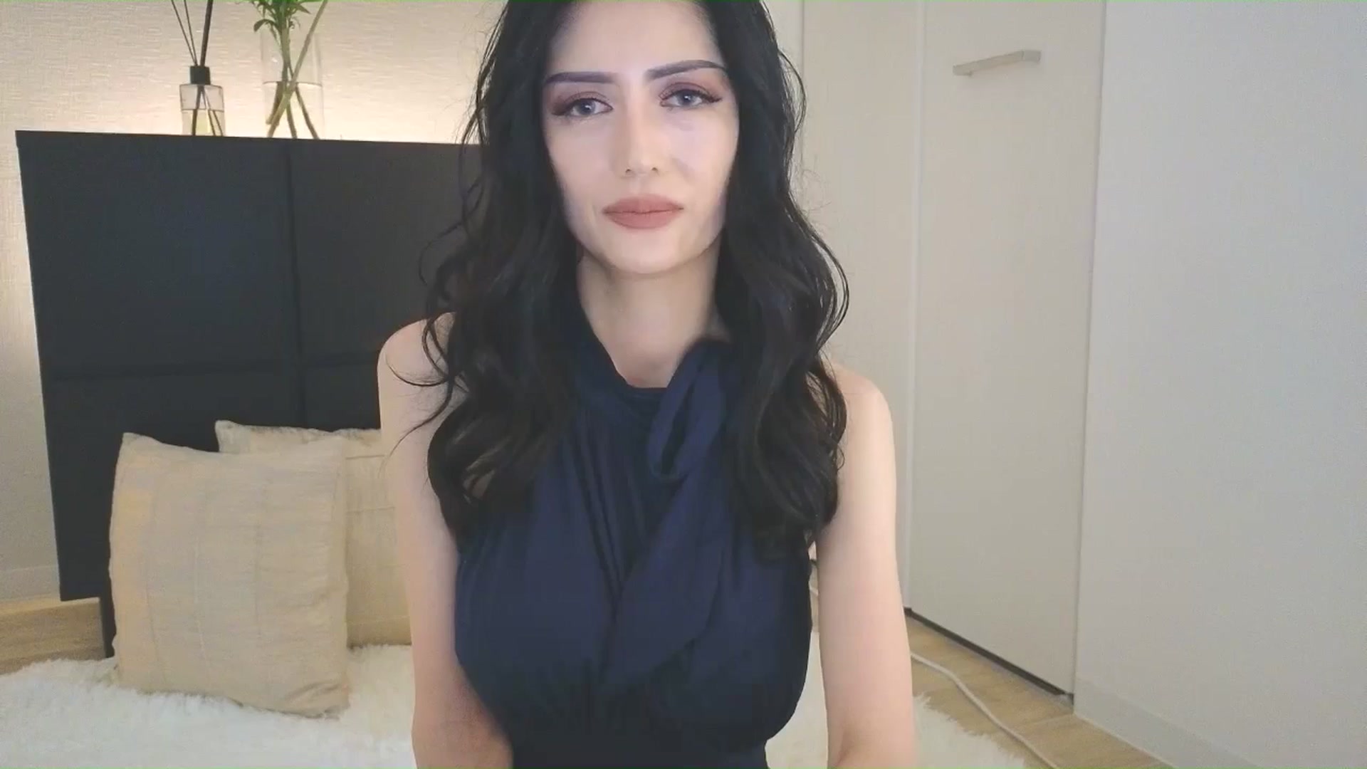 Gallery image thumbnail from Eleah's myfreecams stream on, 06/27/2025, 04:21 image 6 of 20