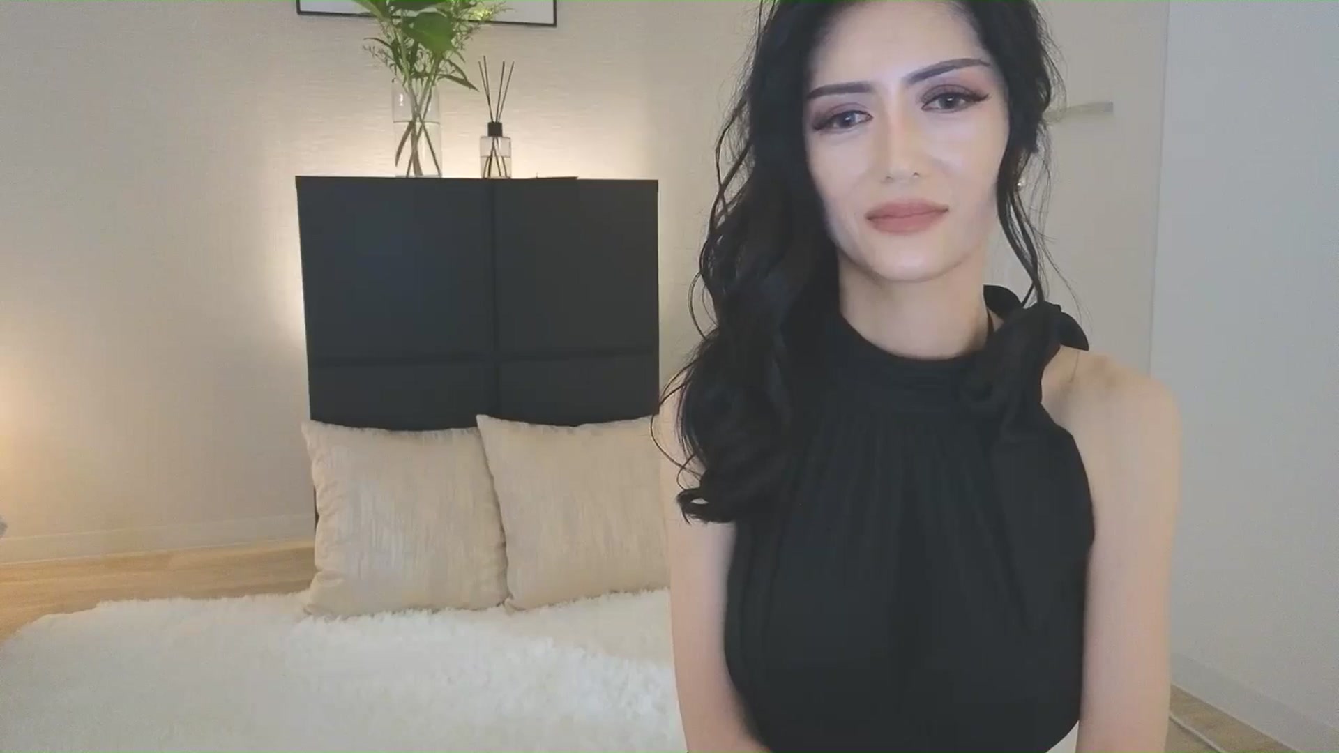 Gallery image thumbnail from Eleah's myfreecams stream on, 06/29/2025, 02:13 image 11 of 20