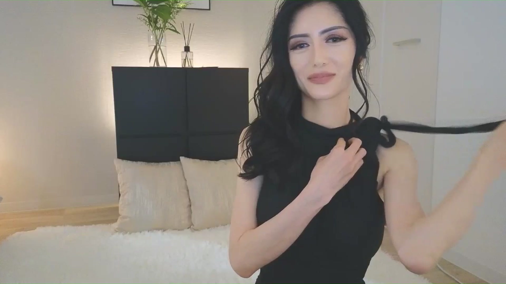 Gallery image thumbnail from Eleah's myfreecams stream on, 06/29/2025, 02:13 image 9 of 20