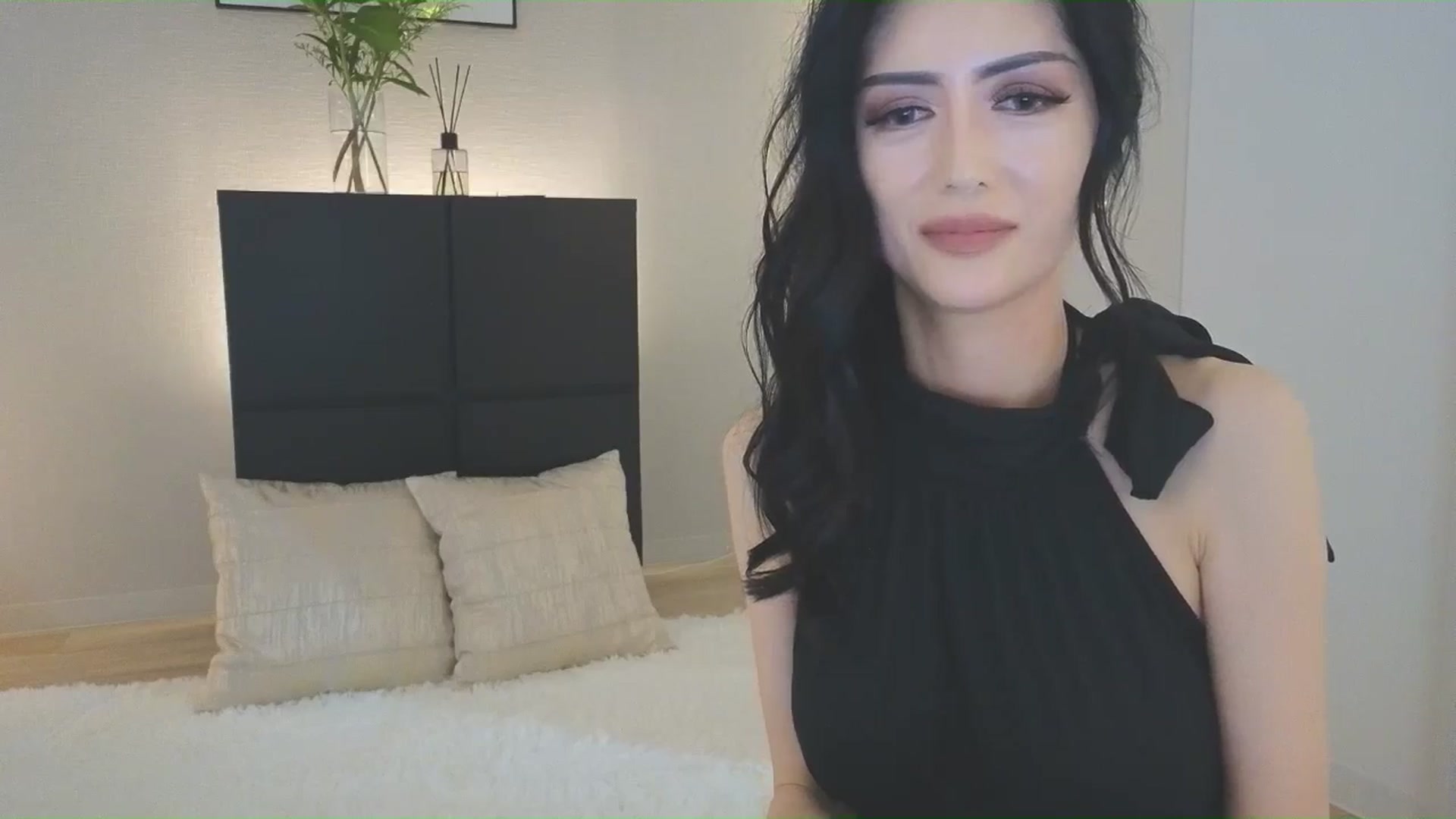 Gallery image thumbnail from Eleah's myfreecams stream on, 06/29/2025, 03:29 image 15 of 20