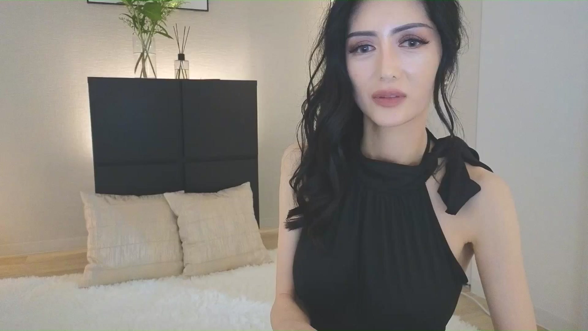 Gallery image thumbnail from Eleah's myfreecams stream on, 06/29/2025, 03:29 image 12 of 20