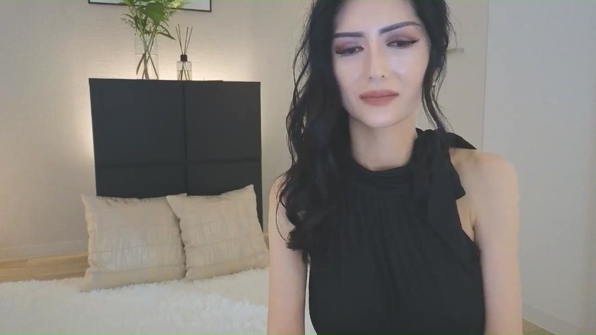 Gallery image thumbnail from Eleah's myfreecams stream on, 06/29/2025, 05:54 image 4 of 20