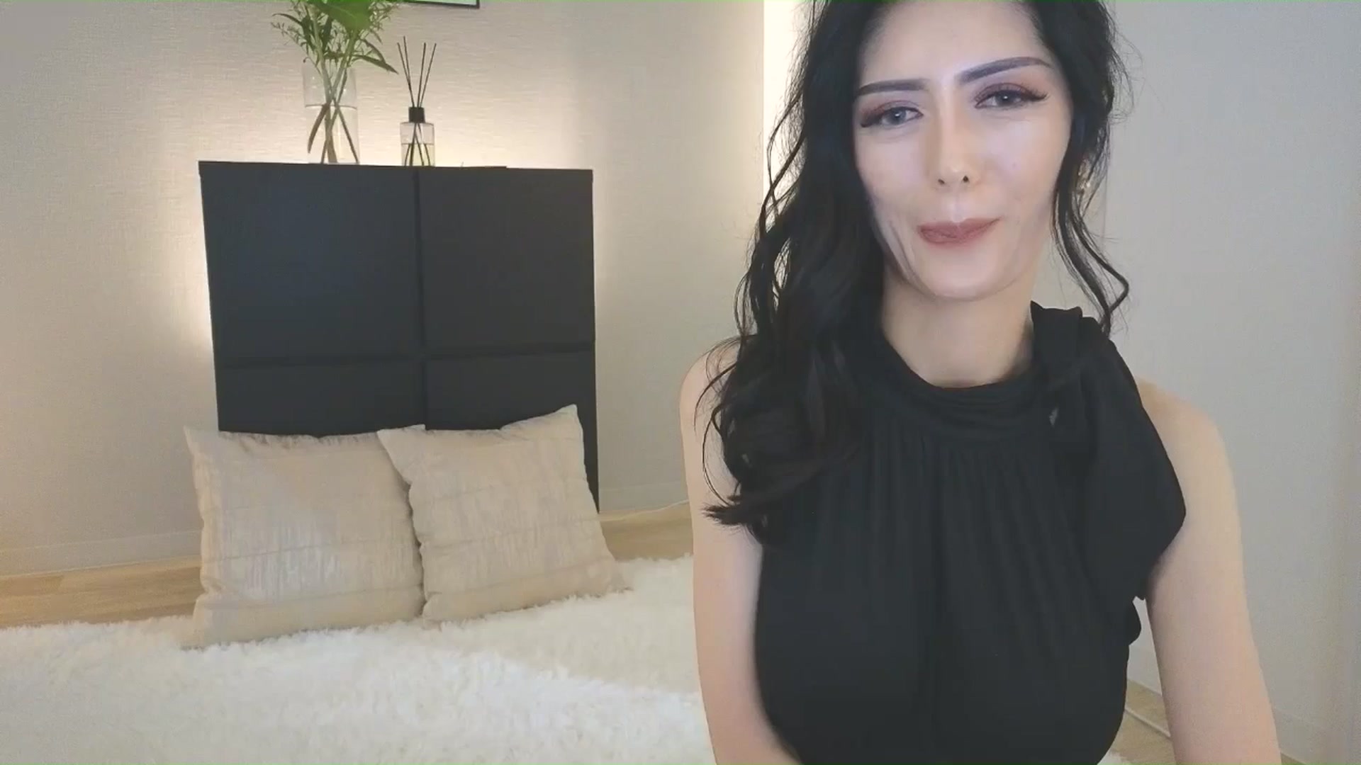 Gallery image thumbnail from Eleah's myfreecams stream on, 06/29/2025, 05:54 image 18 of 20