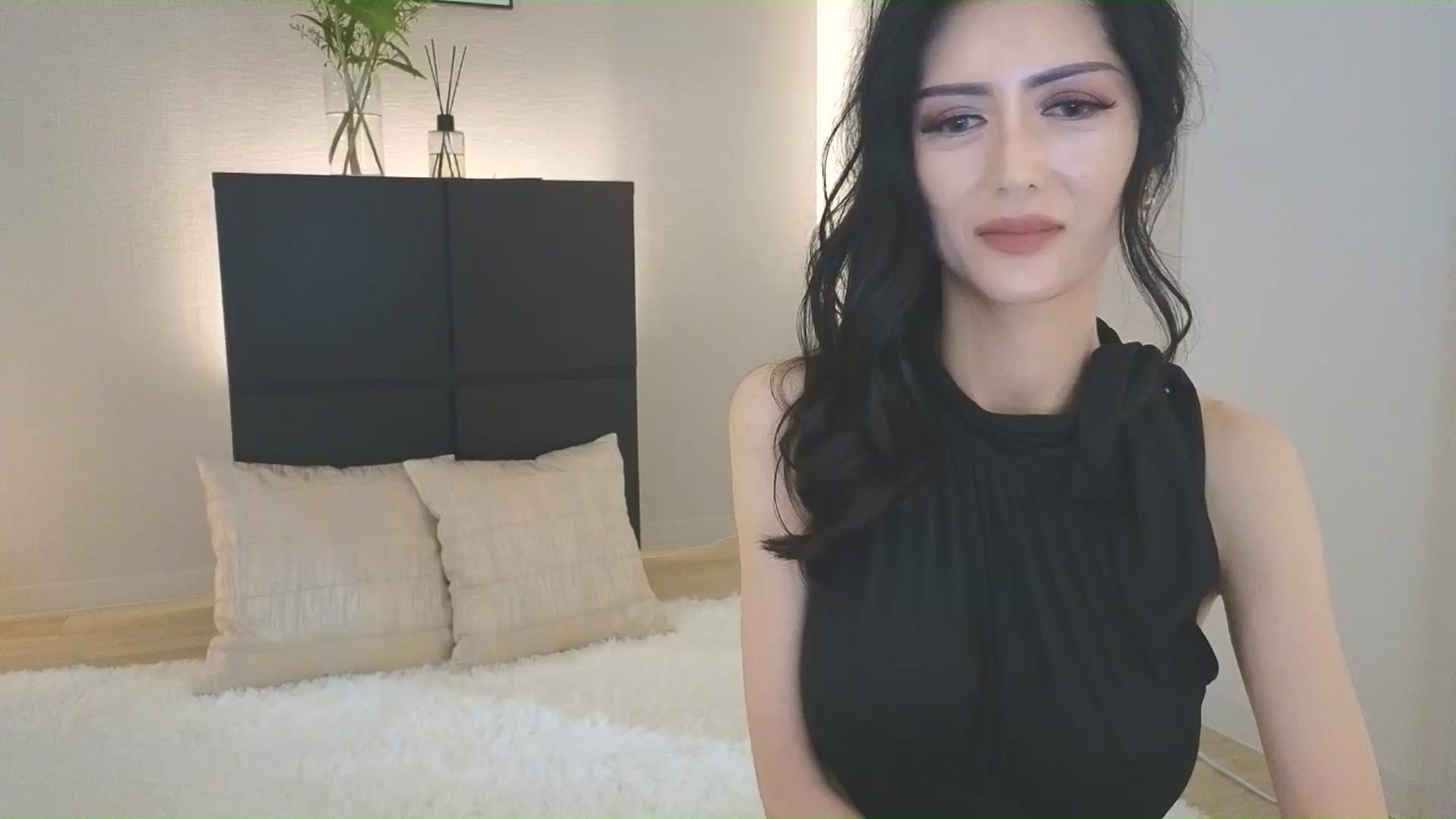 Gallery image thumbnail from Eleah's myfreecams stream on, 06/29/2025, 05:54 image 17 of 20