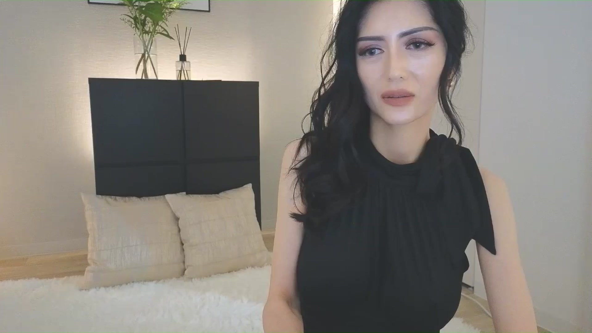 Gallery image thumbnail from Eleah's myfreecams stream on, 06/29/2025, 05:54 image 14 of 20