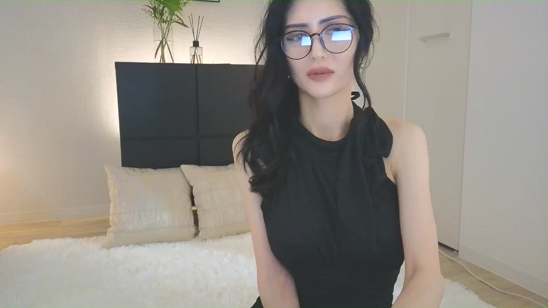 Gallery image thumbnail from Eleah's myfreecams stream on, 06/29/2025, 11:07 image 18 of 20