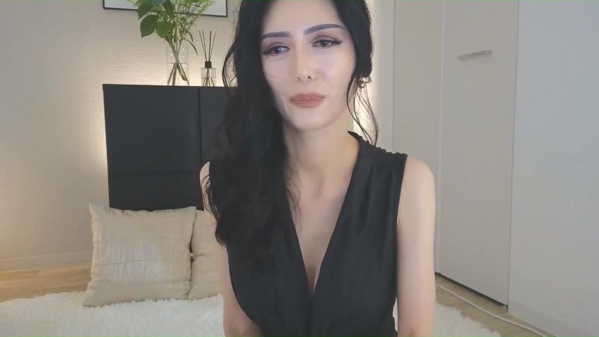 Gallery image thumbnail from Eleah's myfreecams stream on, 07/03/2025, 02:00 image 14 of 20