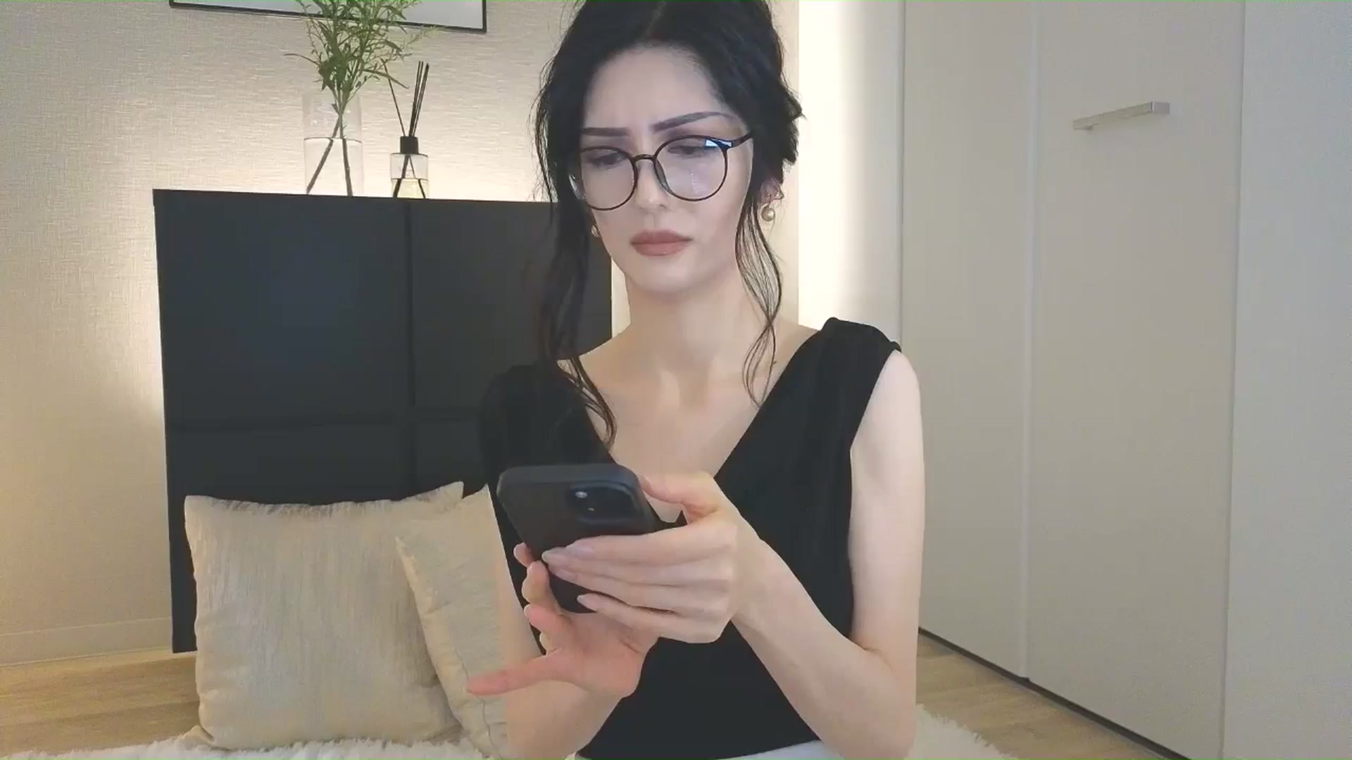 Gallery image thumbnail from Eleah's myfreecams stream on, 07/06/2025, 06:53 image 15 of 20