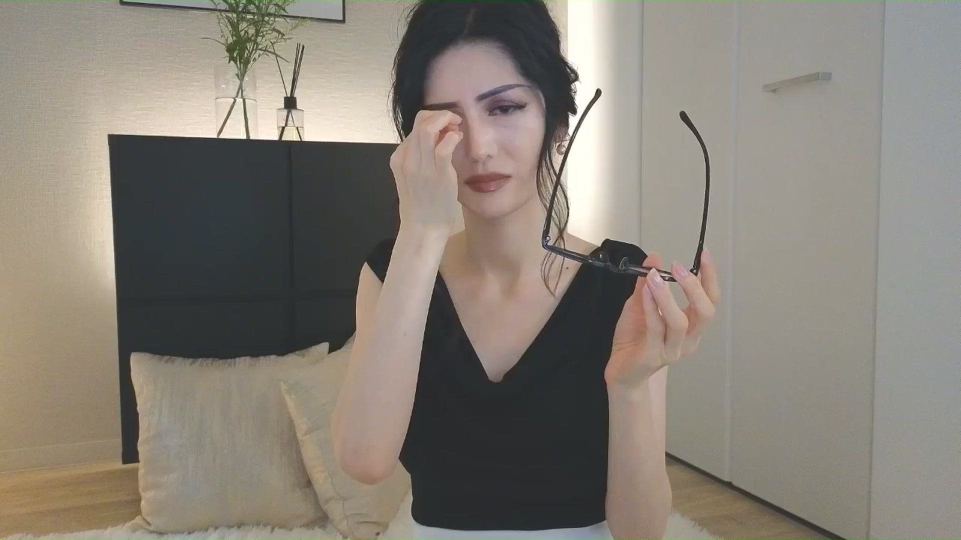 Gallery image thumbnail from Eleah's myfreecams stream on, 07/06/2025, 06:53 image 16 of 20