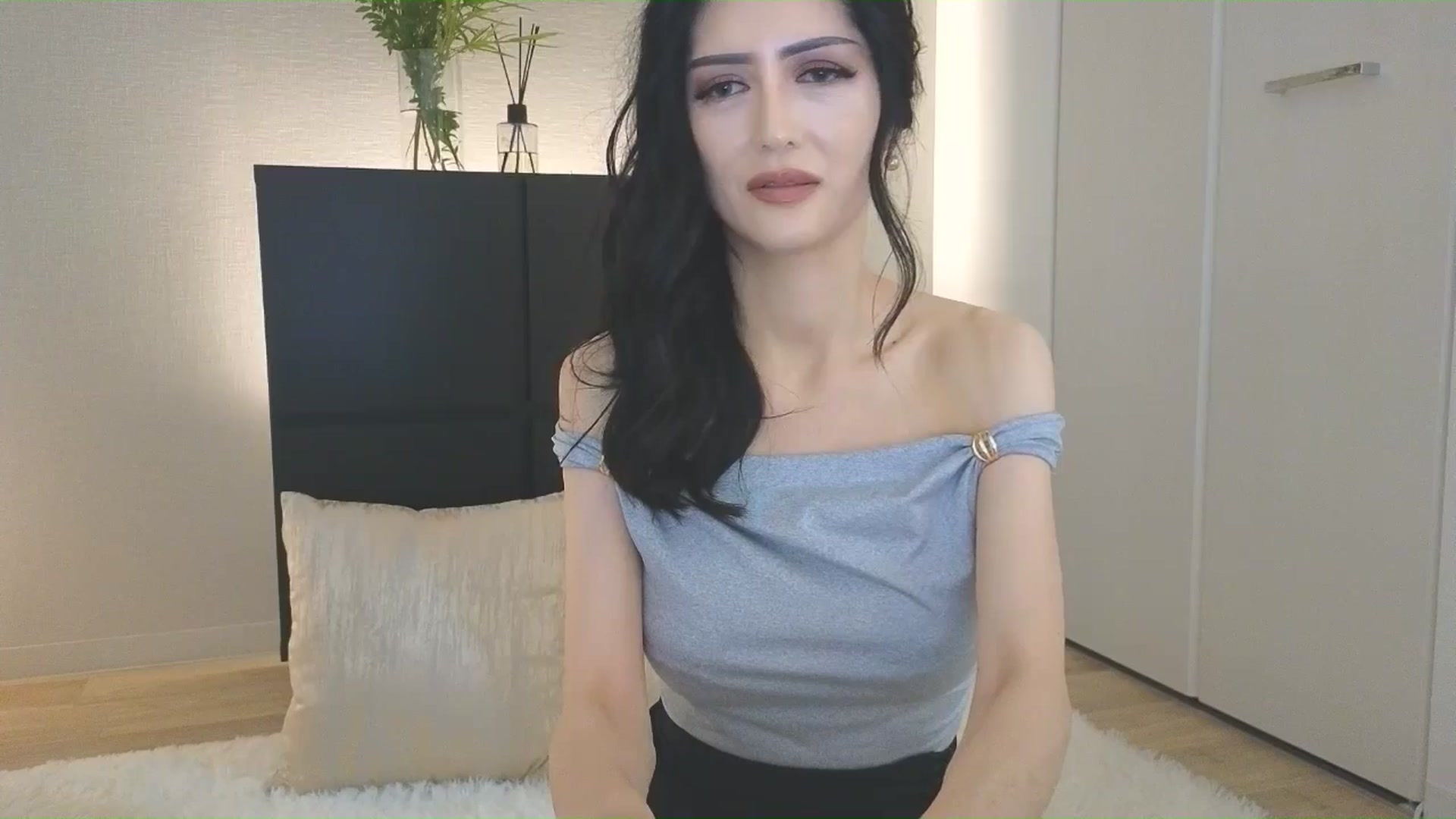 Gallery image thumbnail from Eleah's myfreecams stream on, 07/11/2025, 07:03 image 10 of 20