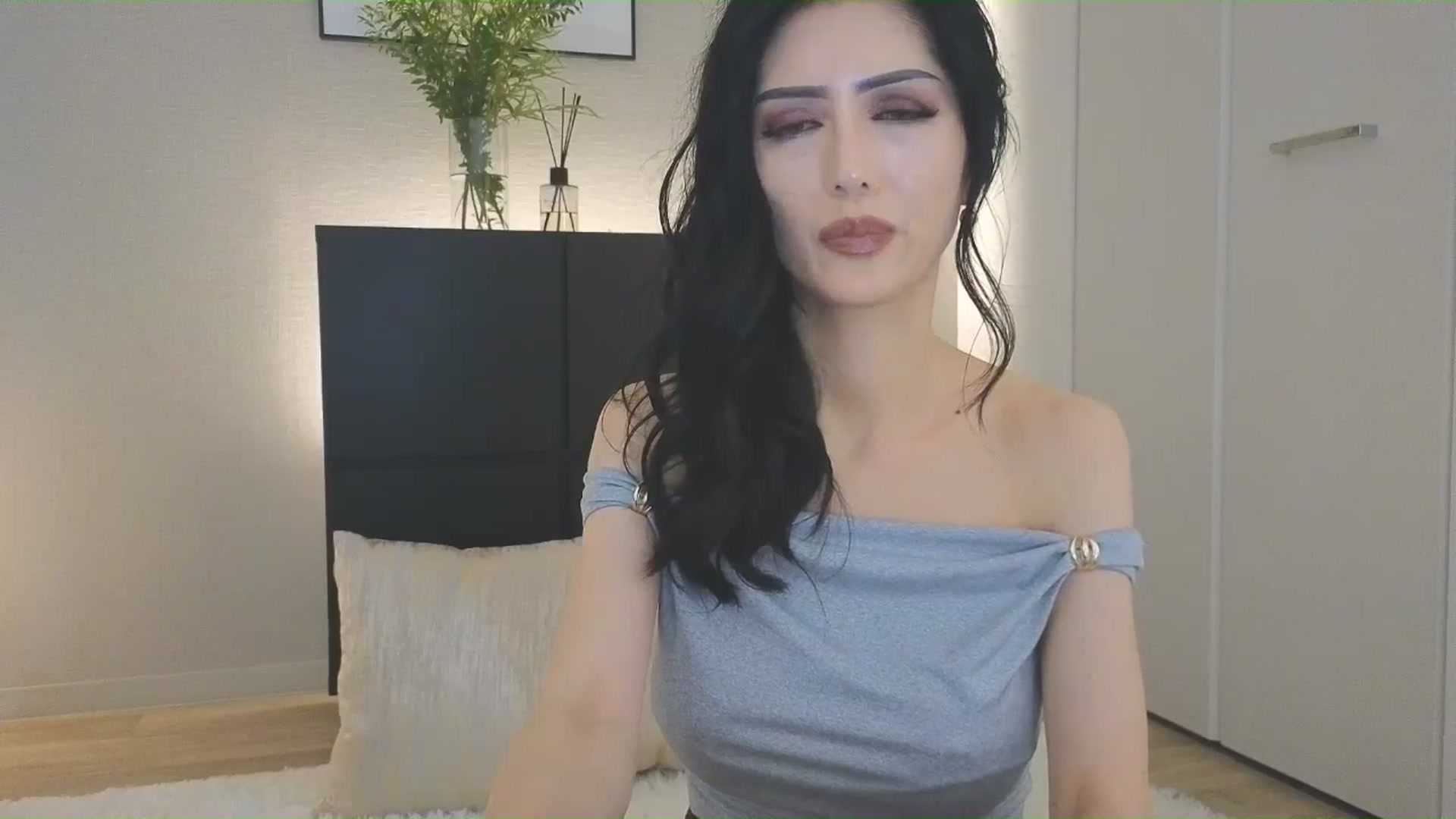 Gallery image thumbnail from Eleah's myfreecams stream on, 07/11/2025, 07:58 image 4 of 20