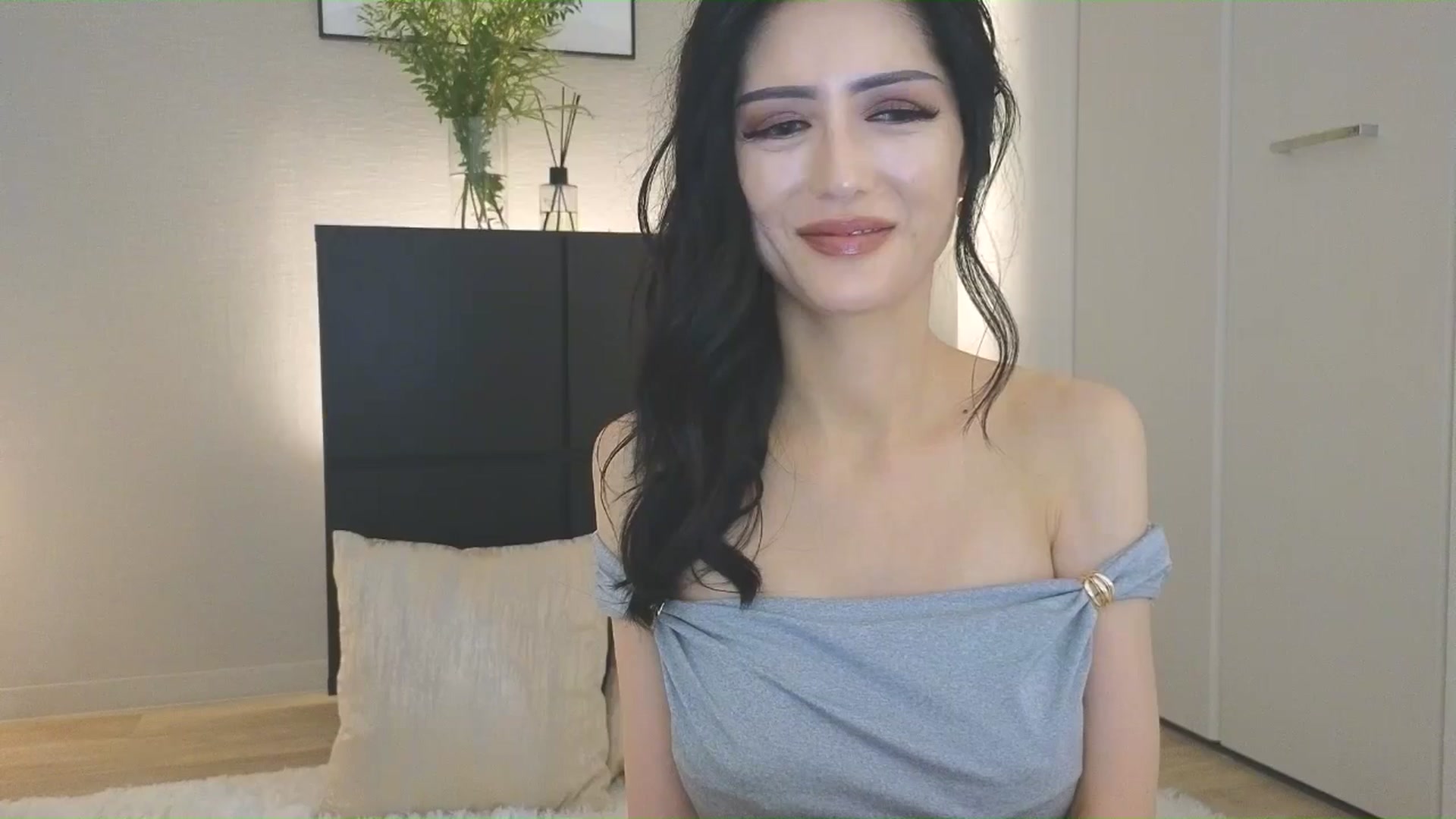 Gallery image thumbnail from Eleah's myfreecams stream on, 07/11/2025, 07:58 image 11 of 20