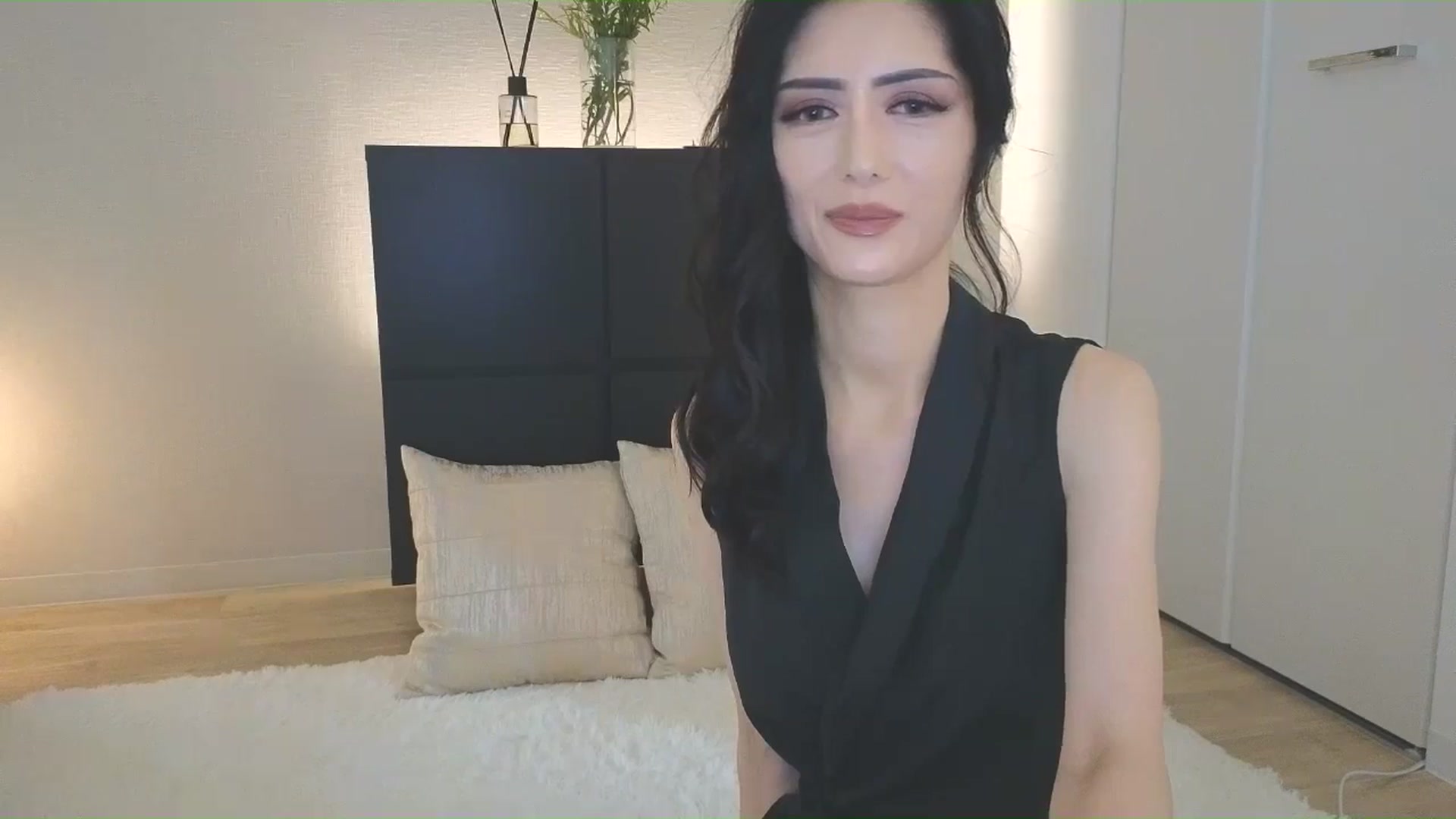 Gallery image thumbnail from Eleah's myfreecams stream on, 07/13/2025, 01:59 image 19 of 20