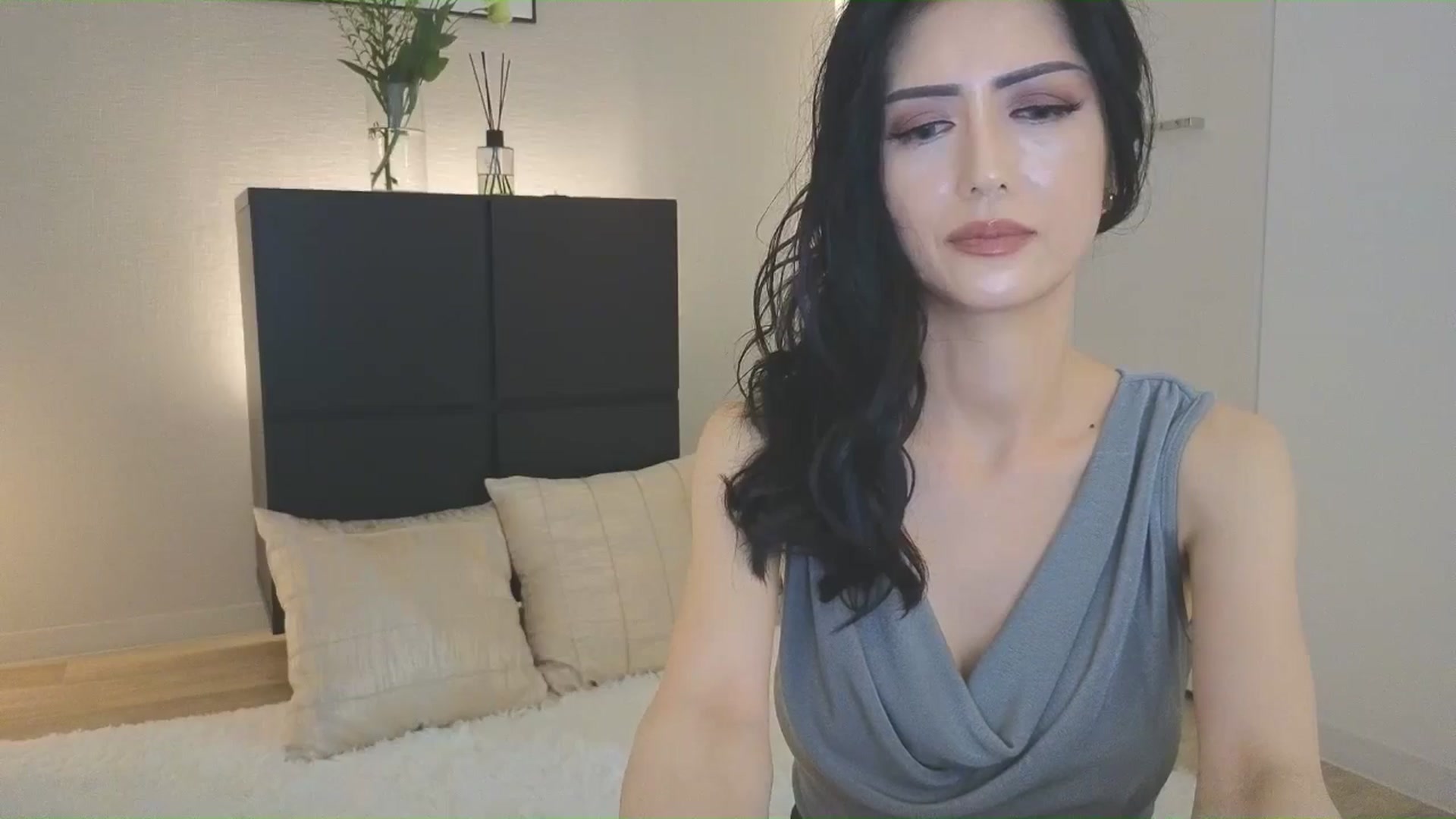 Gallery image thumbnail from Eleah's myfreecams stream on, 07/17/2025, 02:14 image 2 of 20