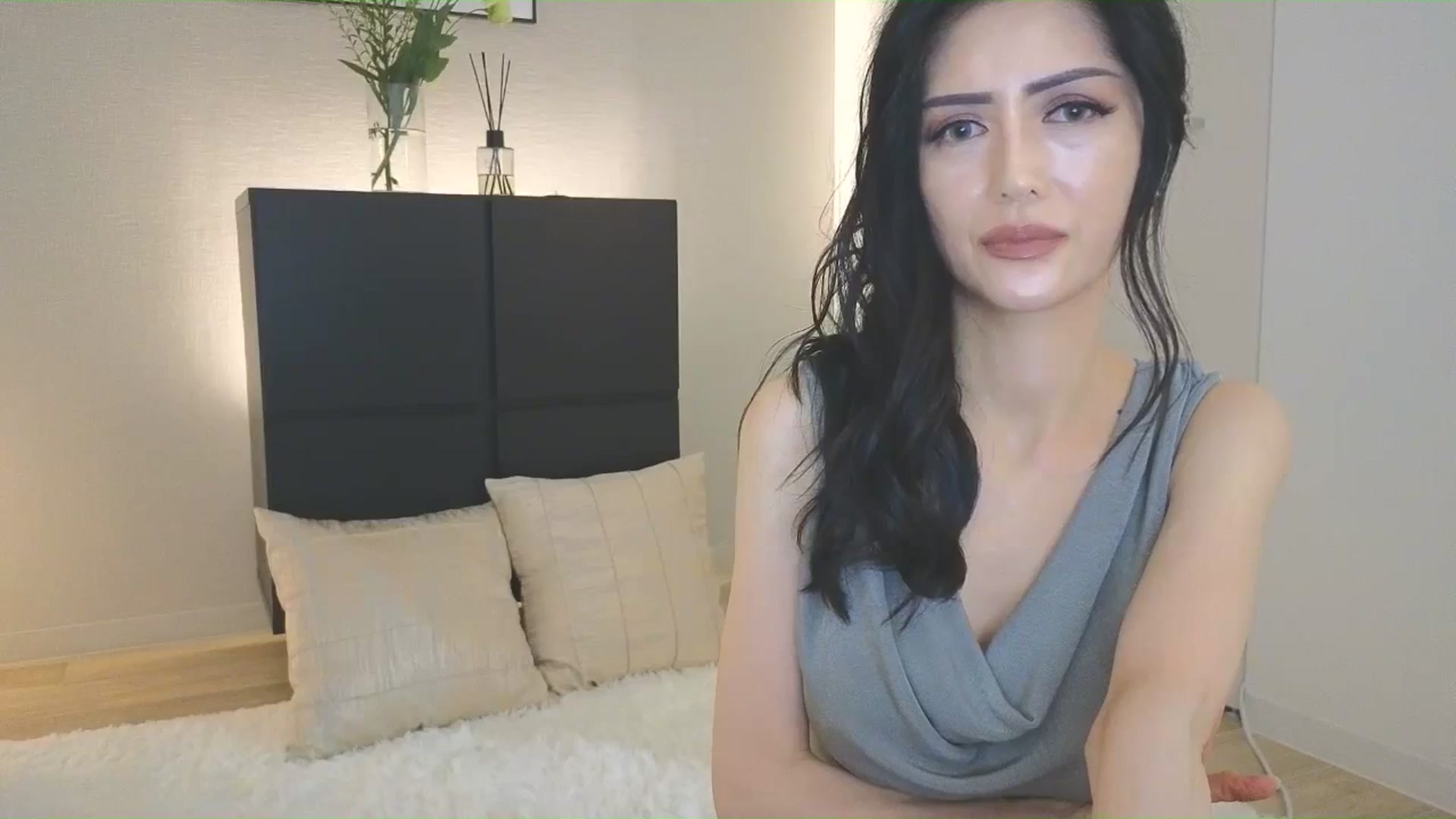 Gallery image thumbnail from Eleah's myfreecams stream on, 07/17/2025, 02:14 image 4 of 20