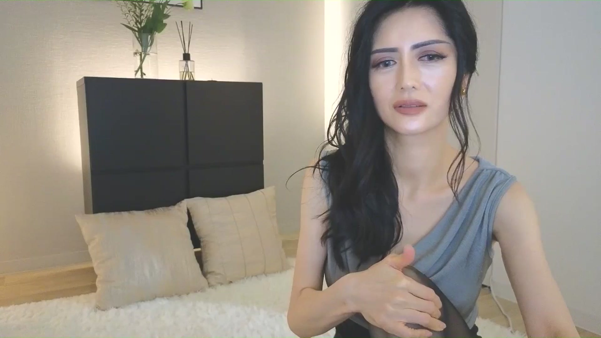 Gallery image thumbnail from Eleah's myfreecams stream on, 07/17/2025, 08:16 image 8 of 20